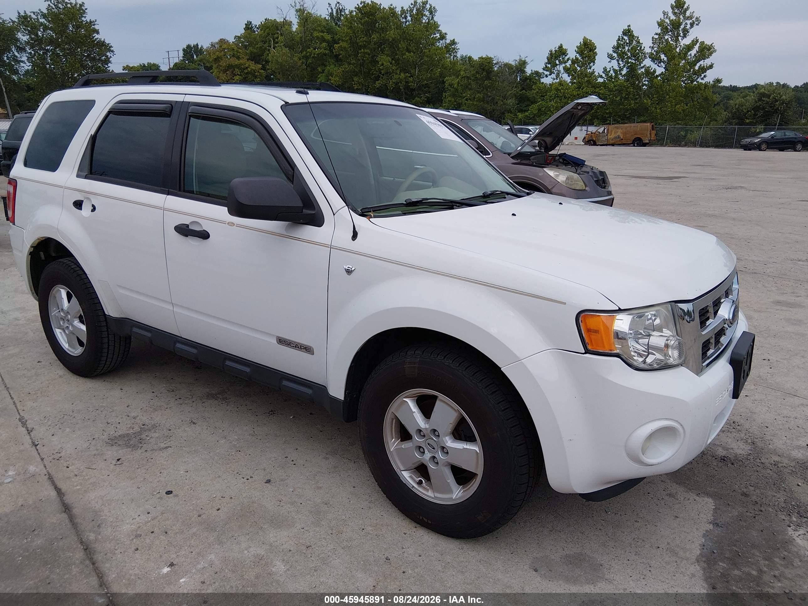 2008 Ford Escape Xlt White vin: 1FMCU03178KD50338