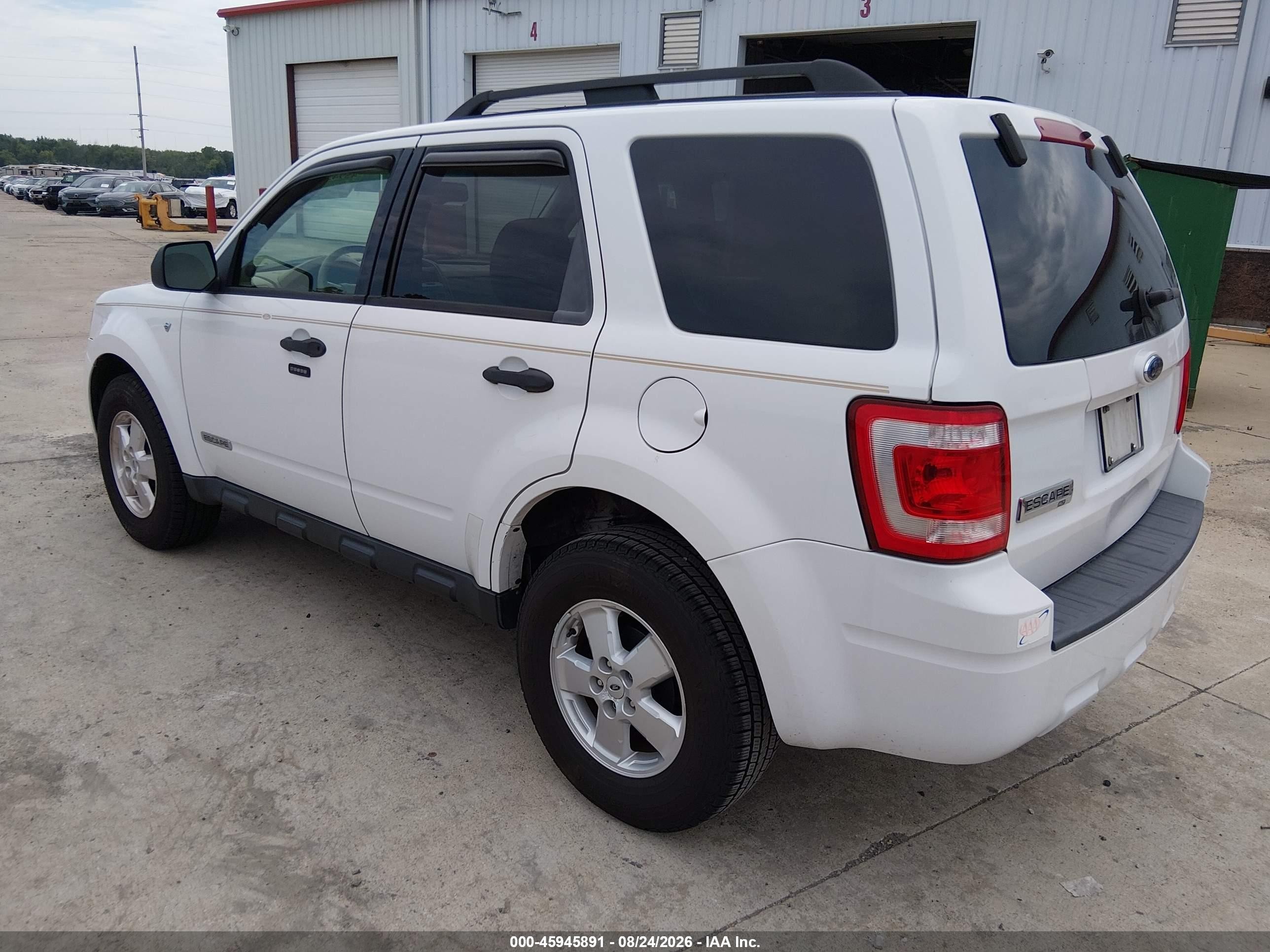 2008 Ford Escape Xlt White vin: 1FMCU03178KD50338