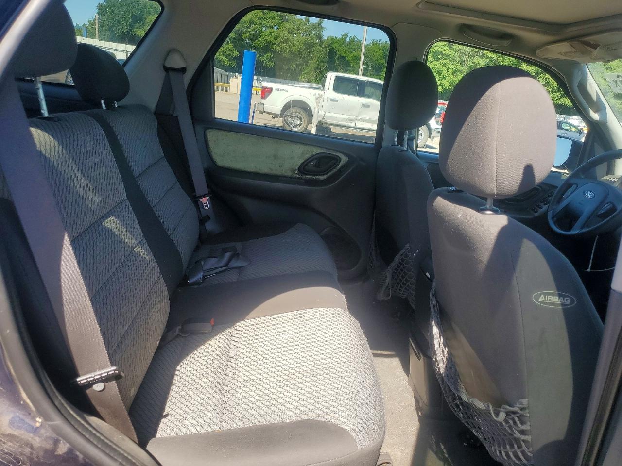2004 Ford Escape Xlt Blue vin: 1FMCU03184KB19068