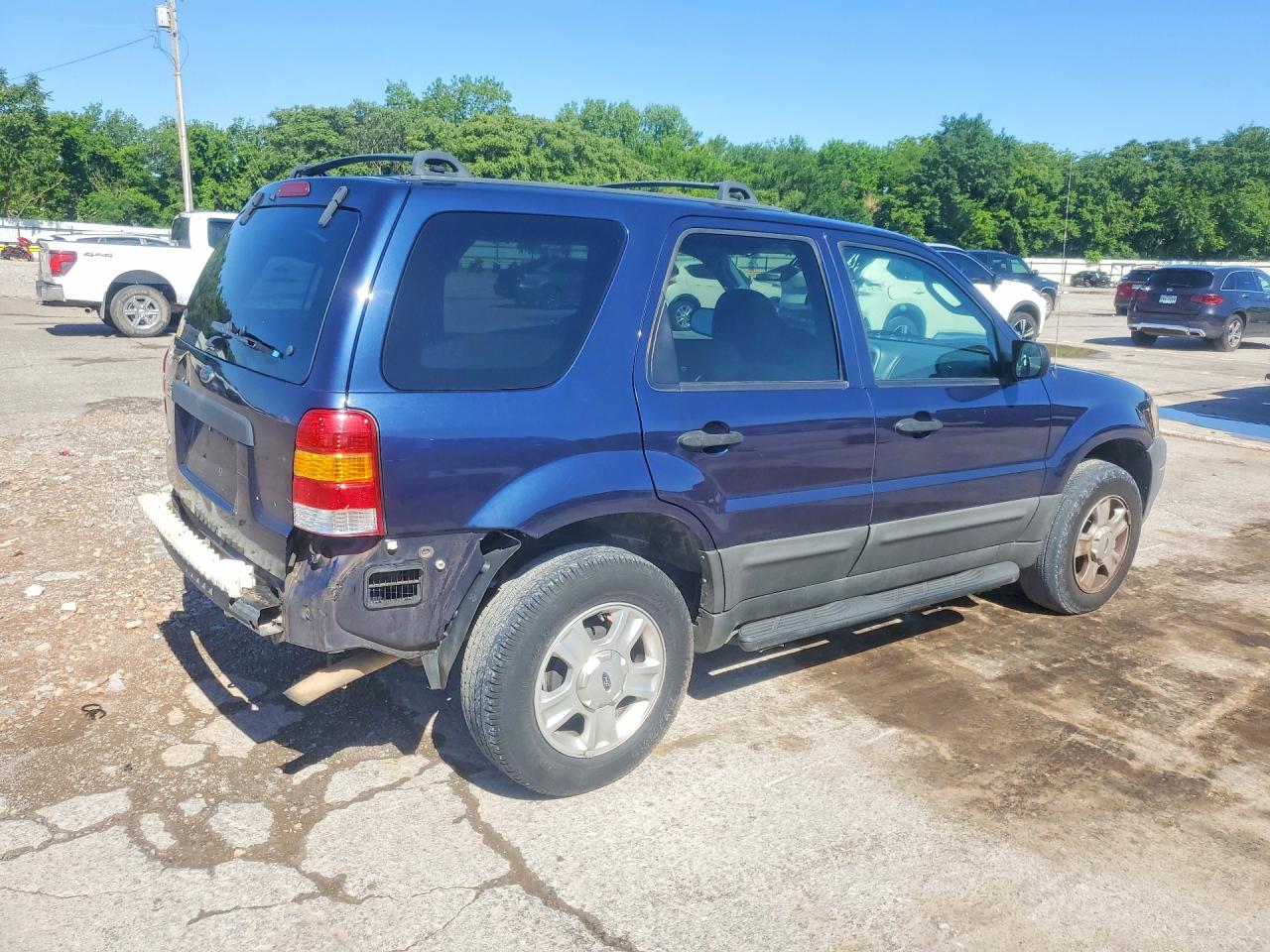 2004 Ford Escape Xlt Blue vin: 1FMCU03184KB19068
