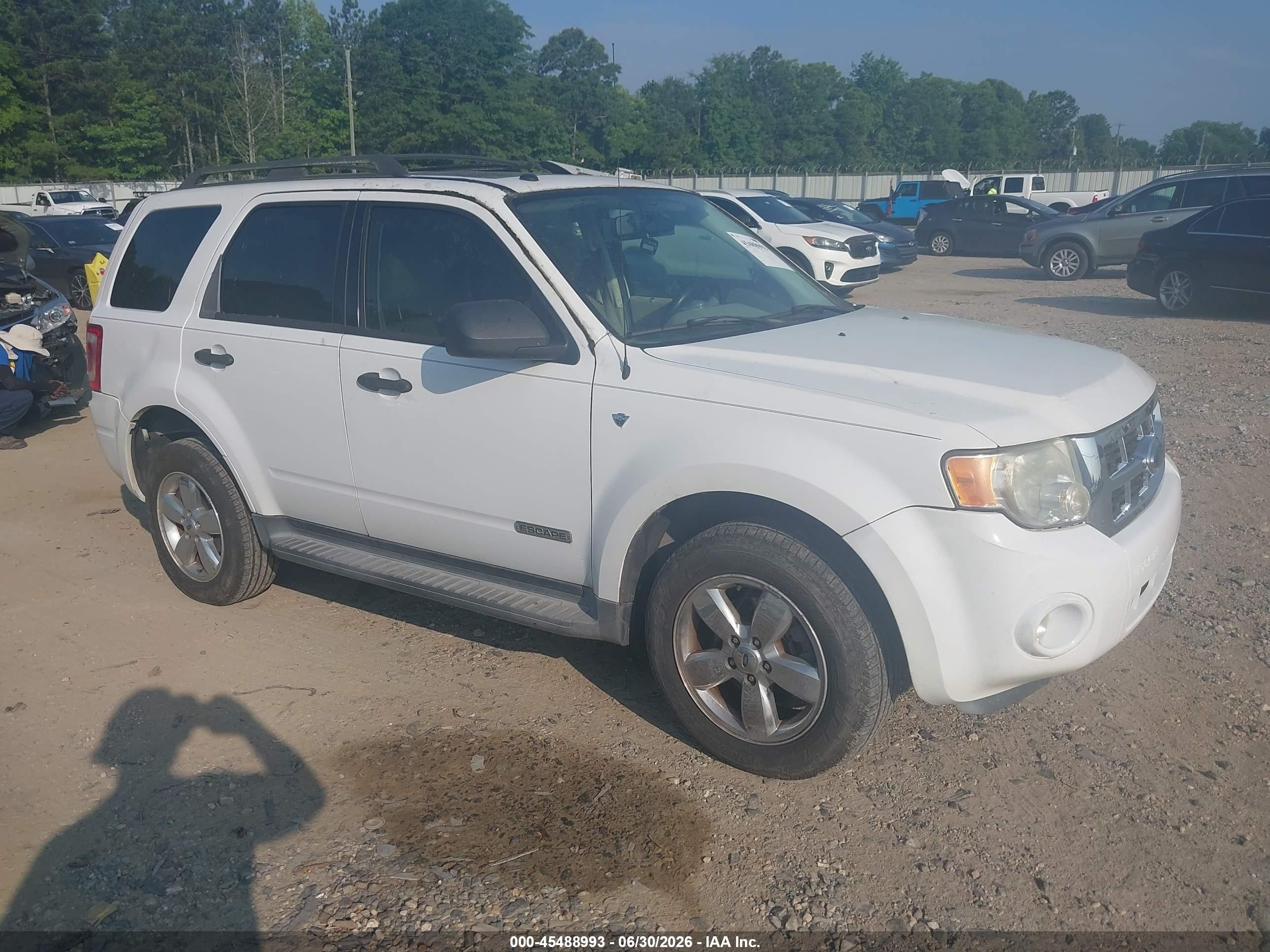 2008 Ford Escape Xlt White vin: 1FMCU03188KA91567