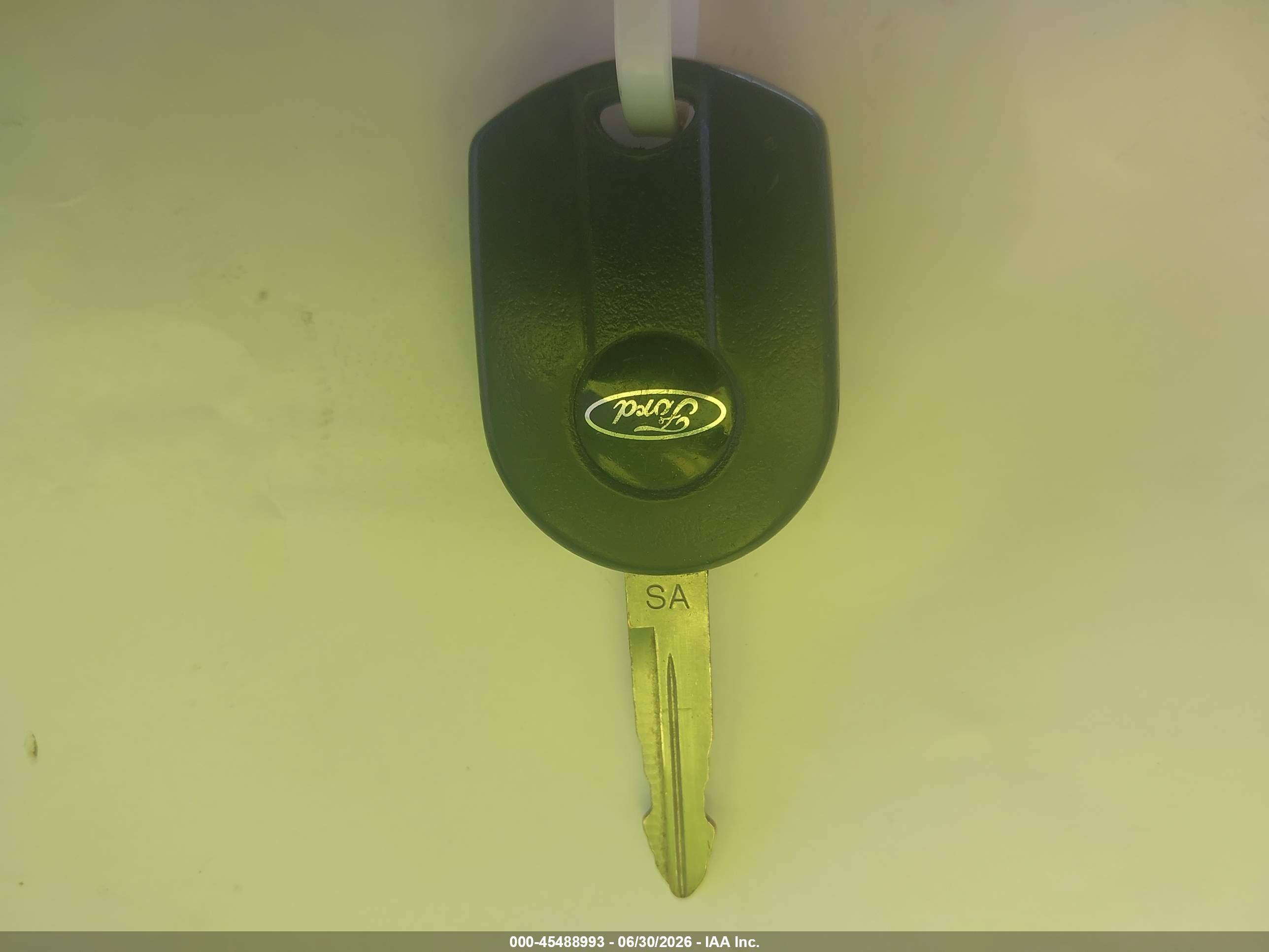 2008 Ford Escape Xlt White vin: 1FMCU03188KA91567