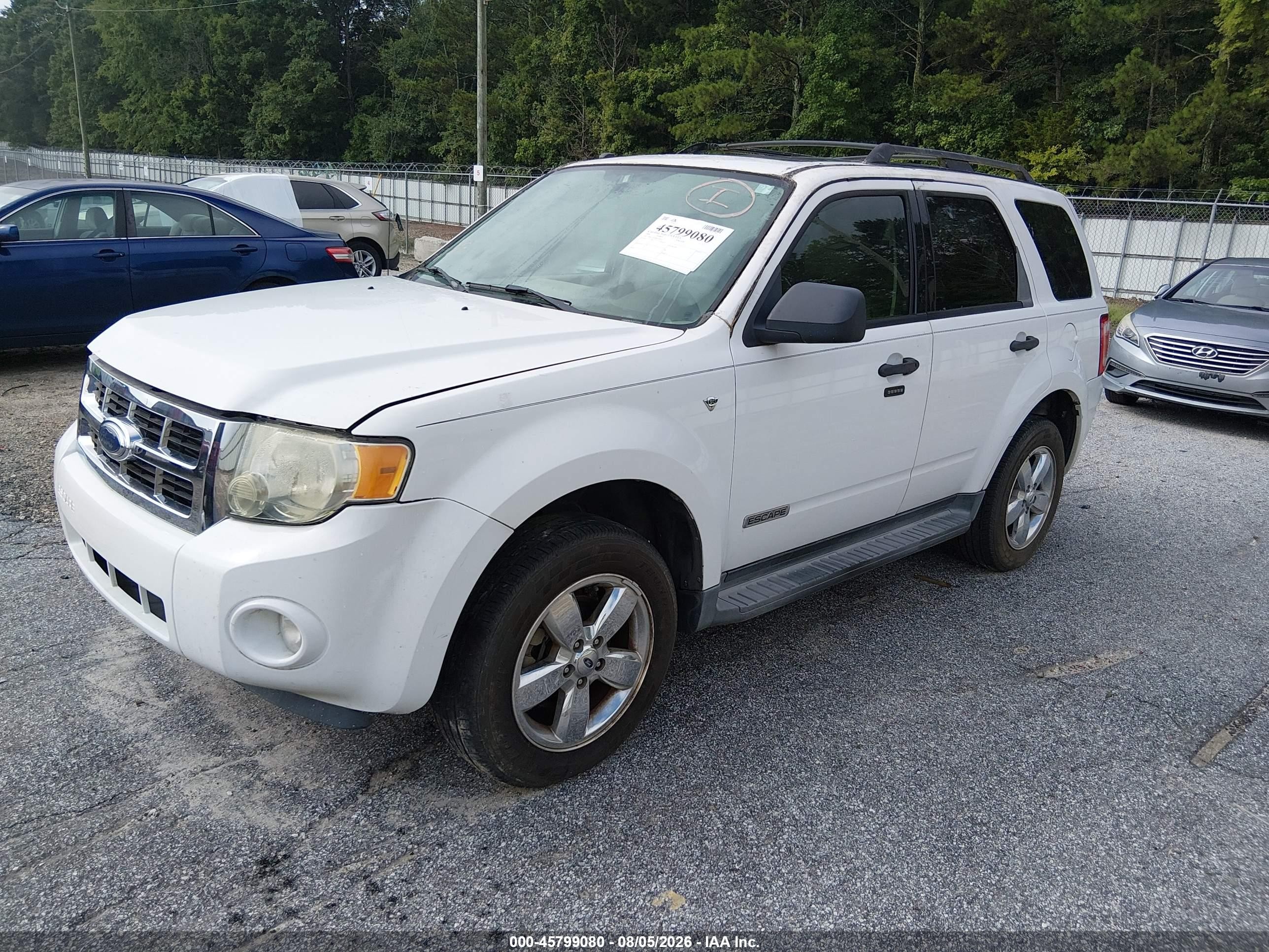 2008 Ford Escape Xlt White vin: 1FMCU03188KA91567