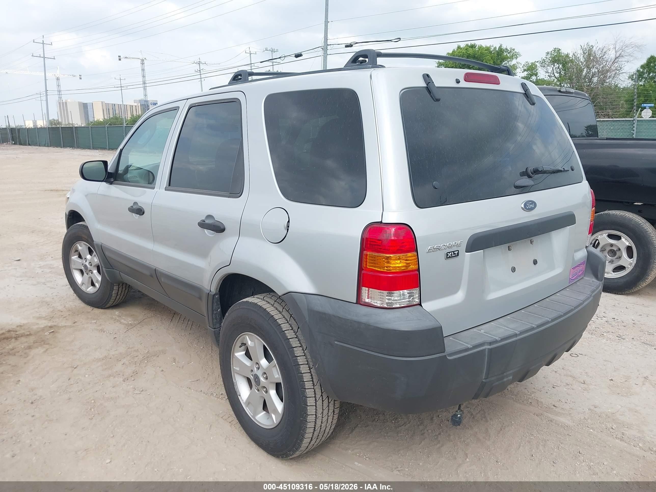 2005 Ford Escape Xlt Серебряный vin: 1FMCU03195DA07093