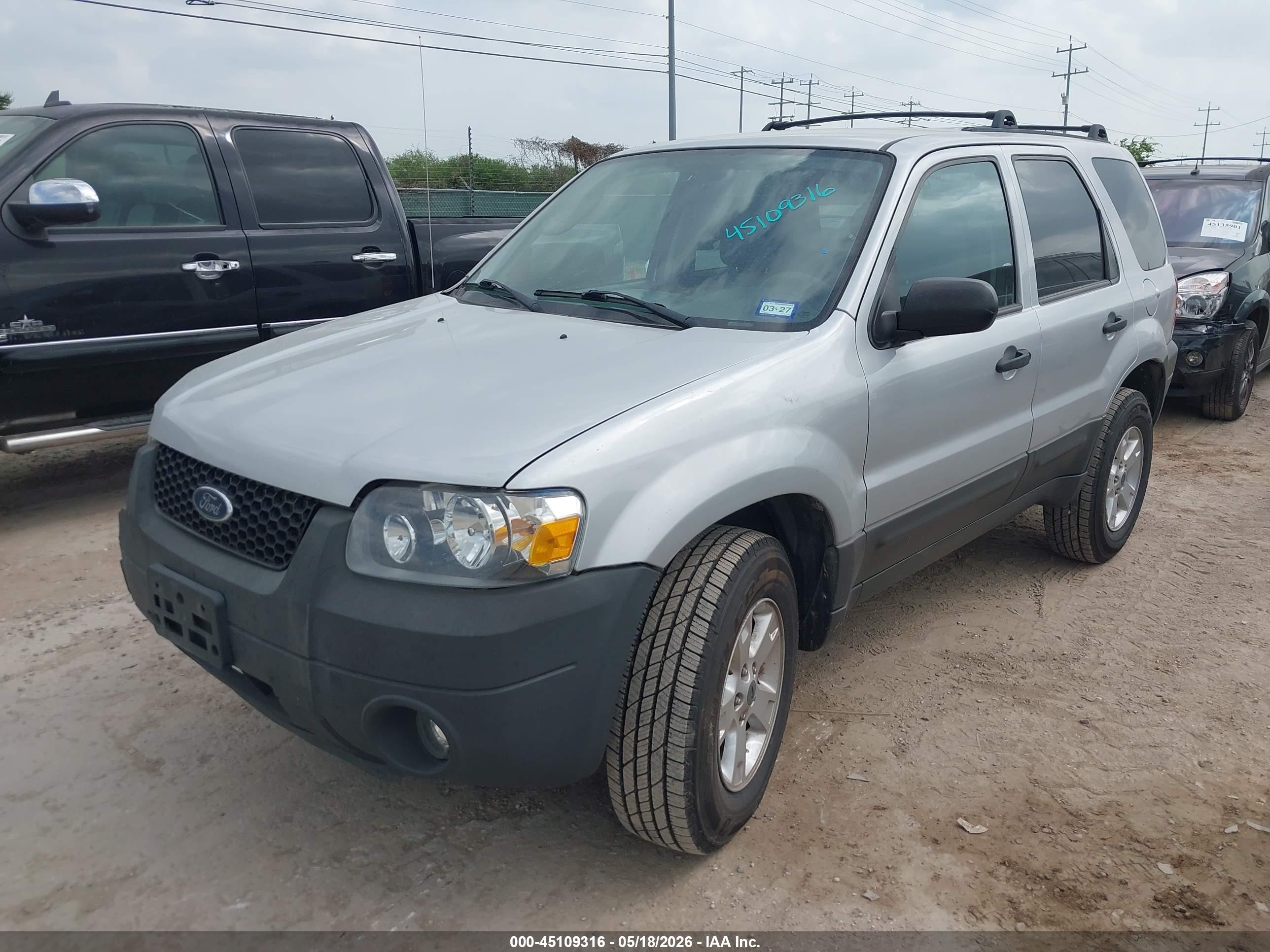 2005 Ford Escape Xlt Серебряный vin: 1FMCU03195DA07093