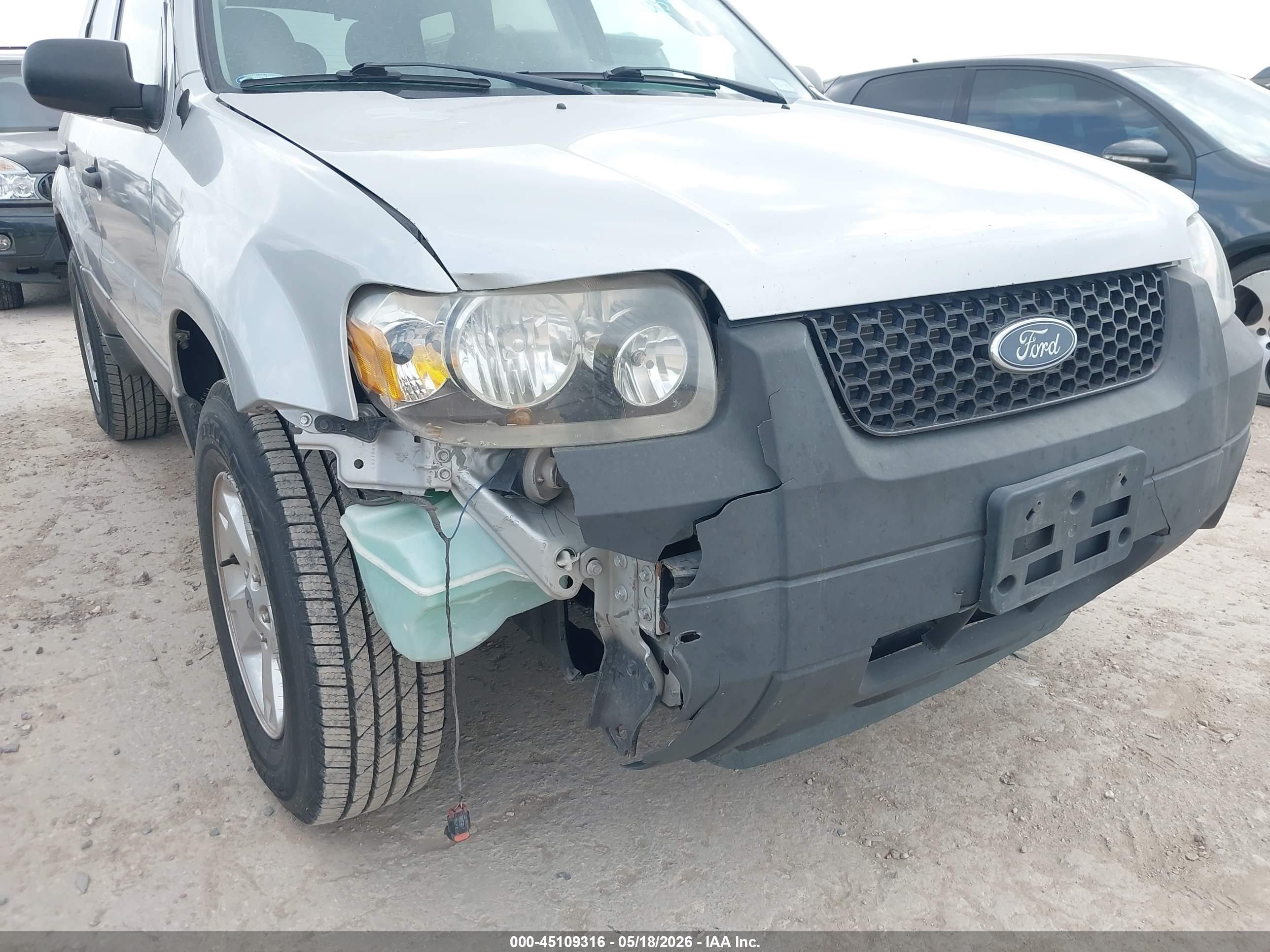 2005 Ford Escape Xlt Серебряный vin: 1FMCU03195DA07093