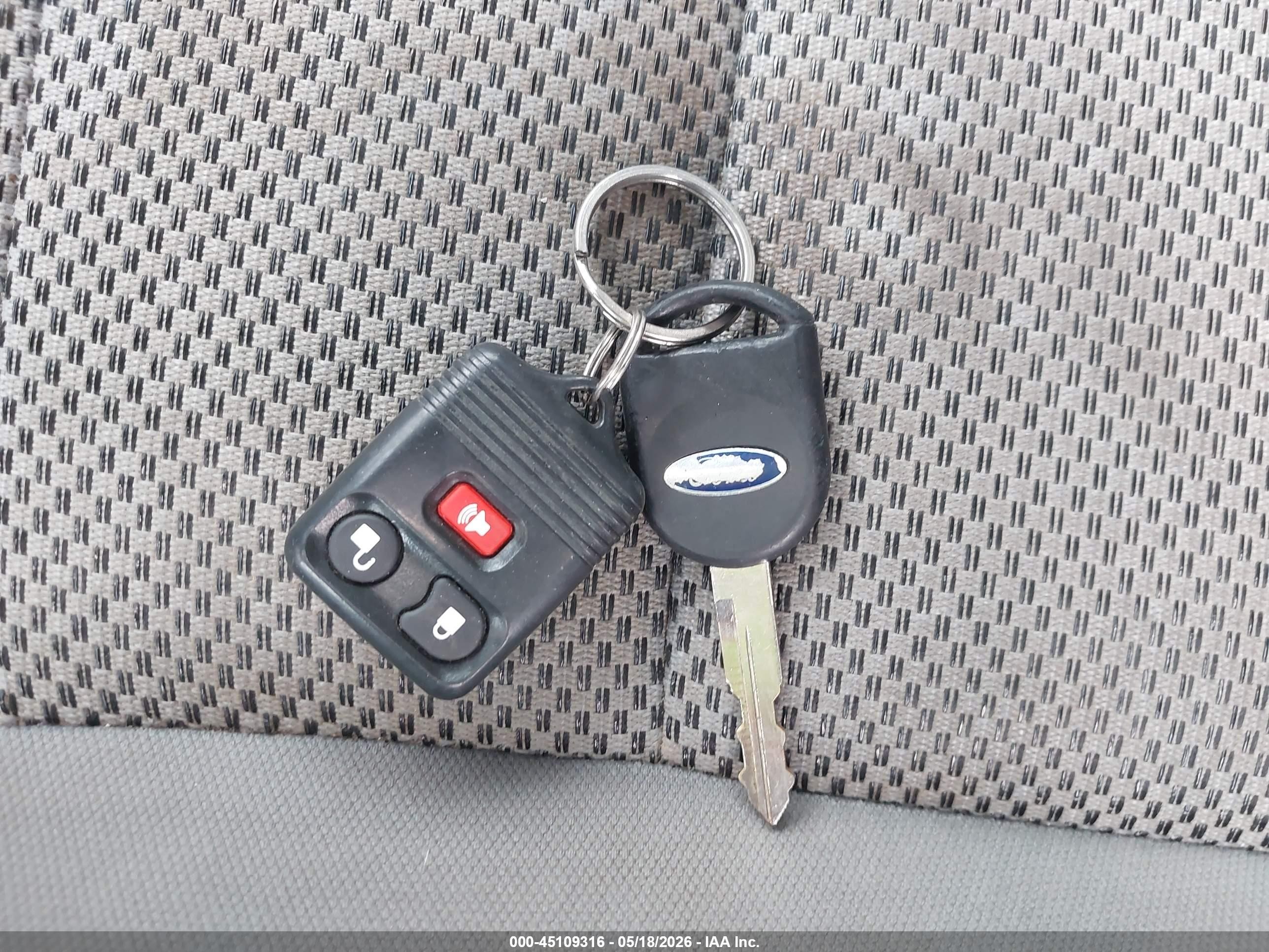 2005 Ford Escape Xlt Серебряный vin: 1FMCU03195DA07093