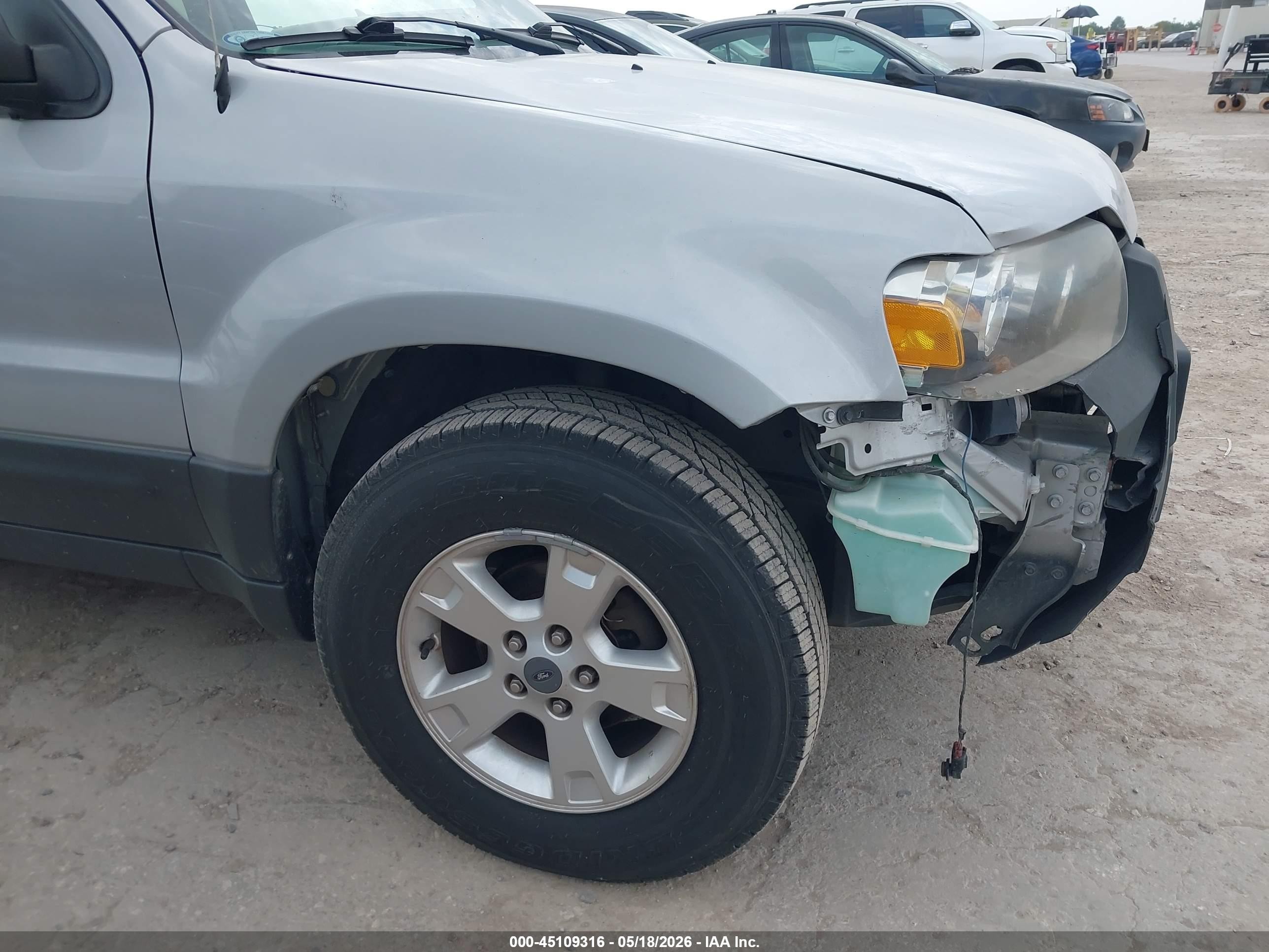 2005 Ford Escape Xlt Серебряный vin: 1FMCU03195DA07093