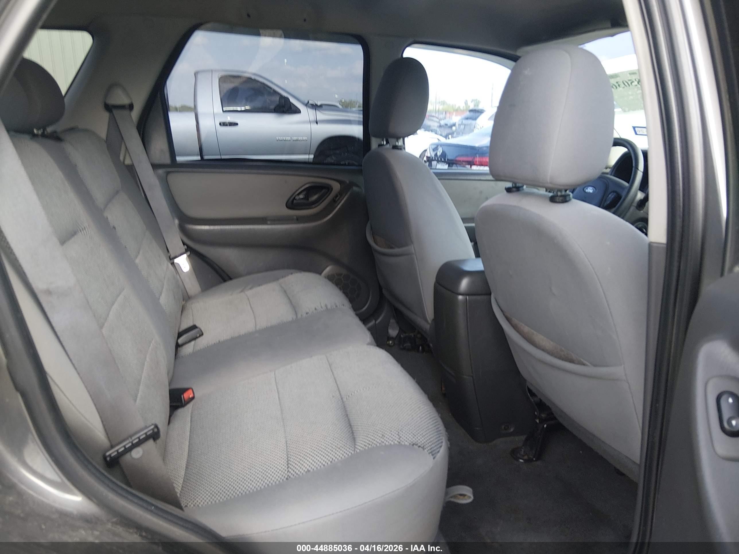 2005 Ford Escape Xlt Gray vin: 1FMCU03195DA07241