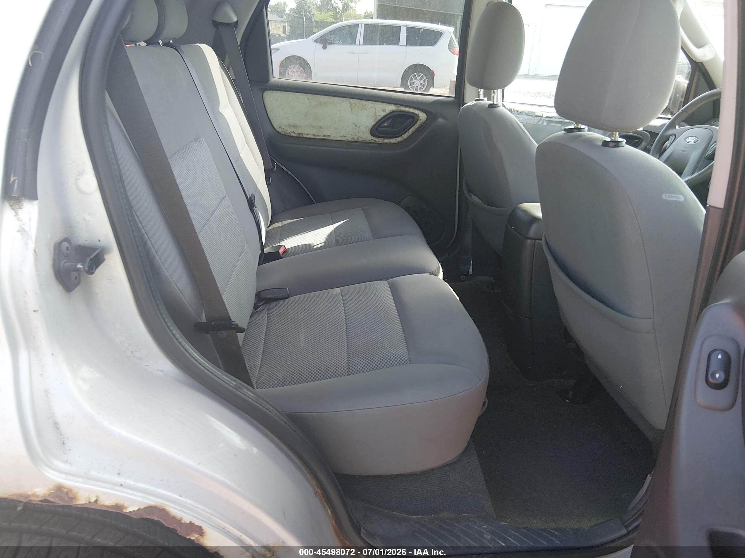 2005 Ford Escape Xlt Silver vin: 1FMCU03195KD85264