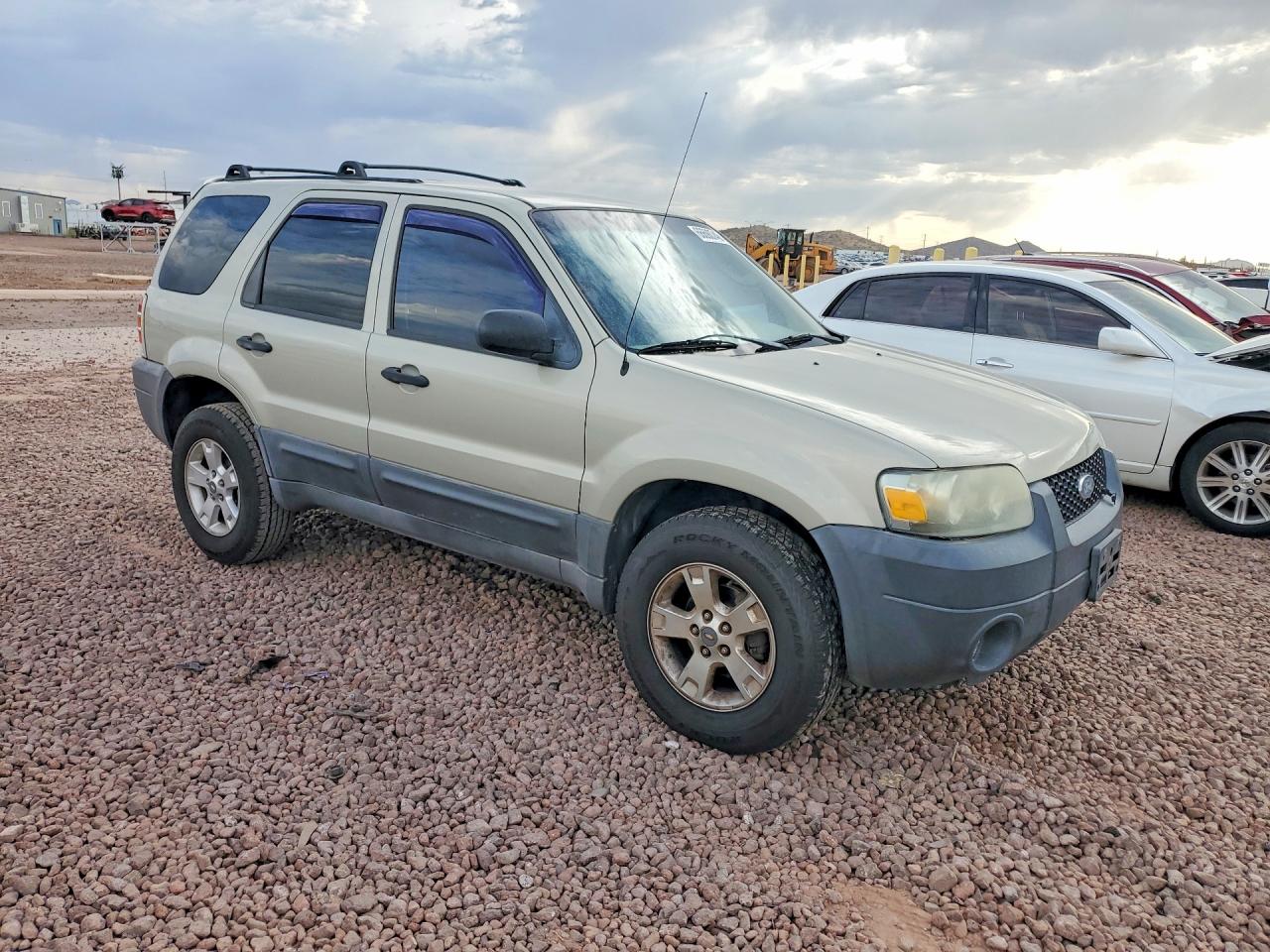2005 Ford Escape Xlt Silver vin: 1FMCU03195KE49111
