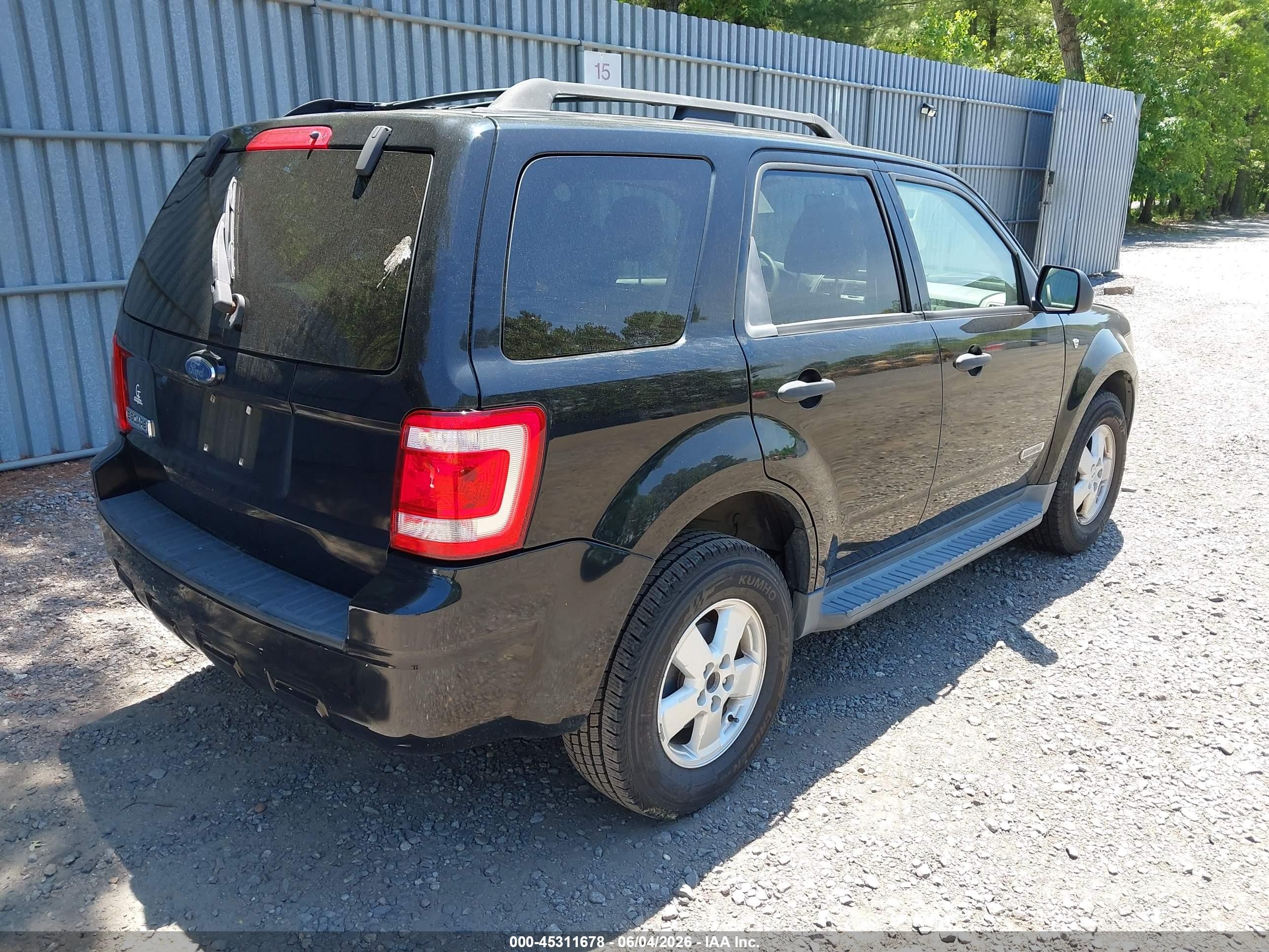 2008 Ford Escape Xlt Черный vin: 1FMCU03198KA59811