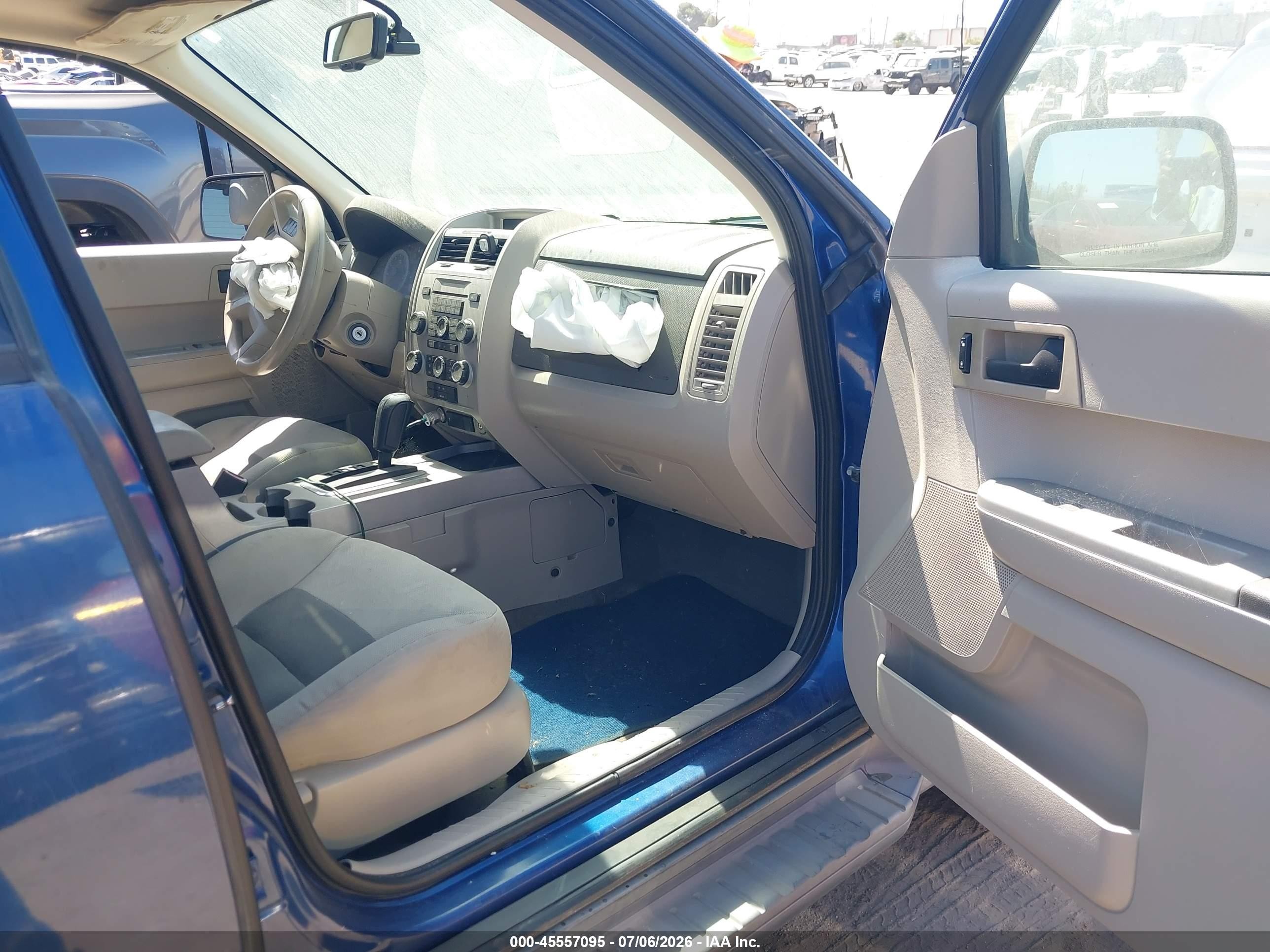 2008 Ford Escape Xlt Blue vin: 1FMCU03198KB42316