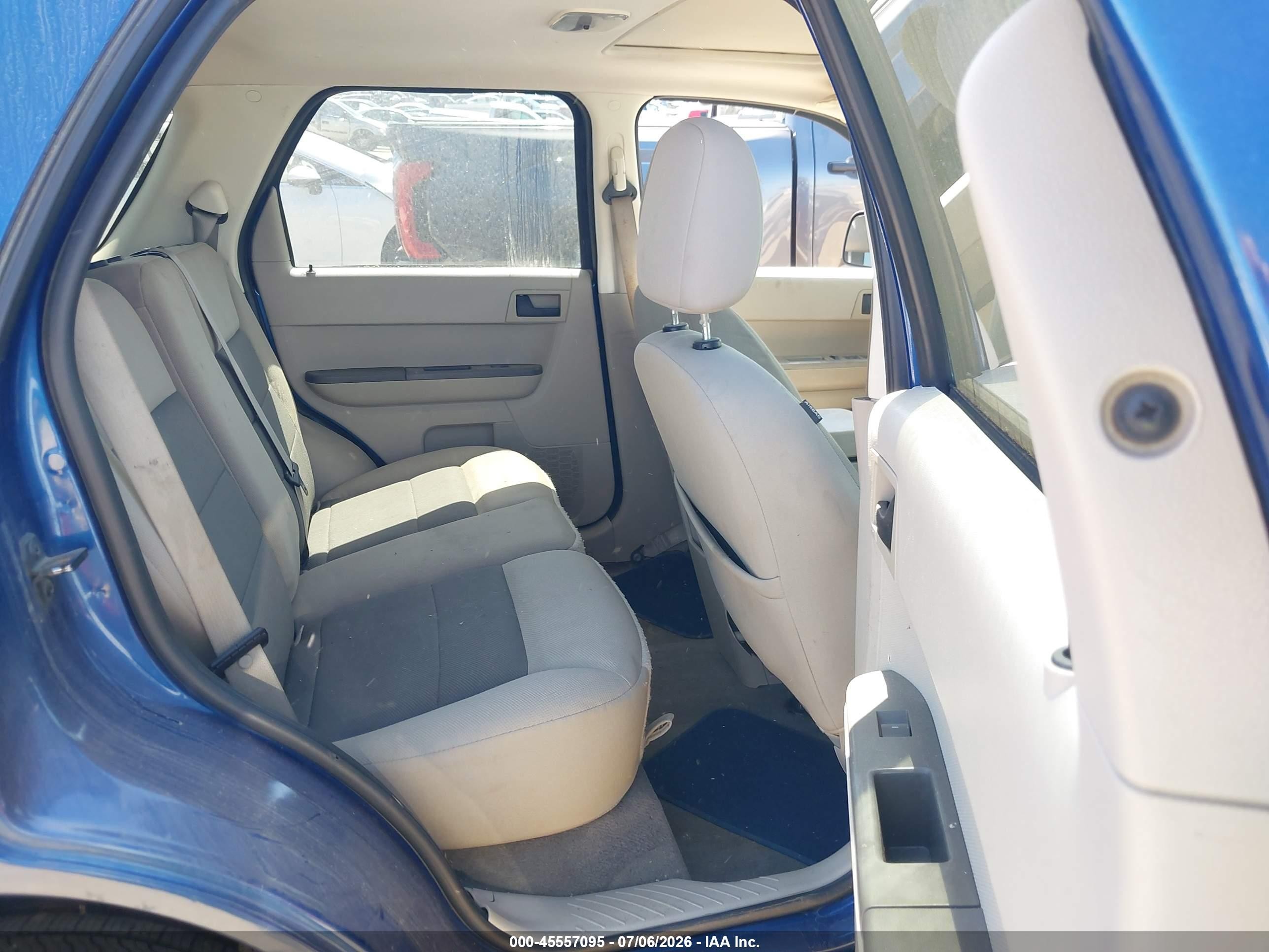 2008 Ford Escape Xlt Blue vin: 1FMCU03198KB42316