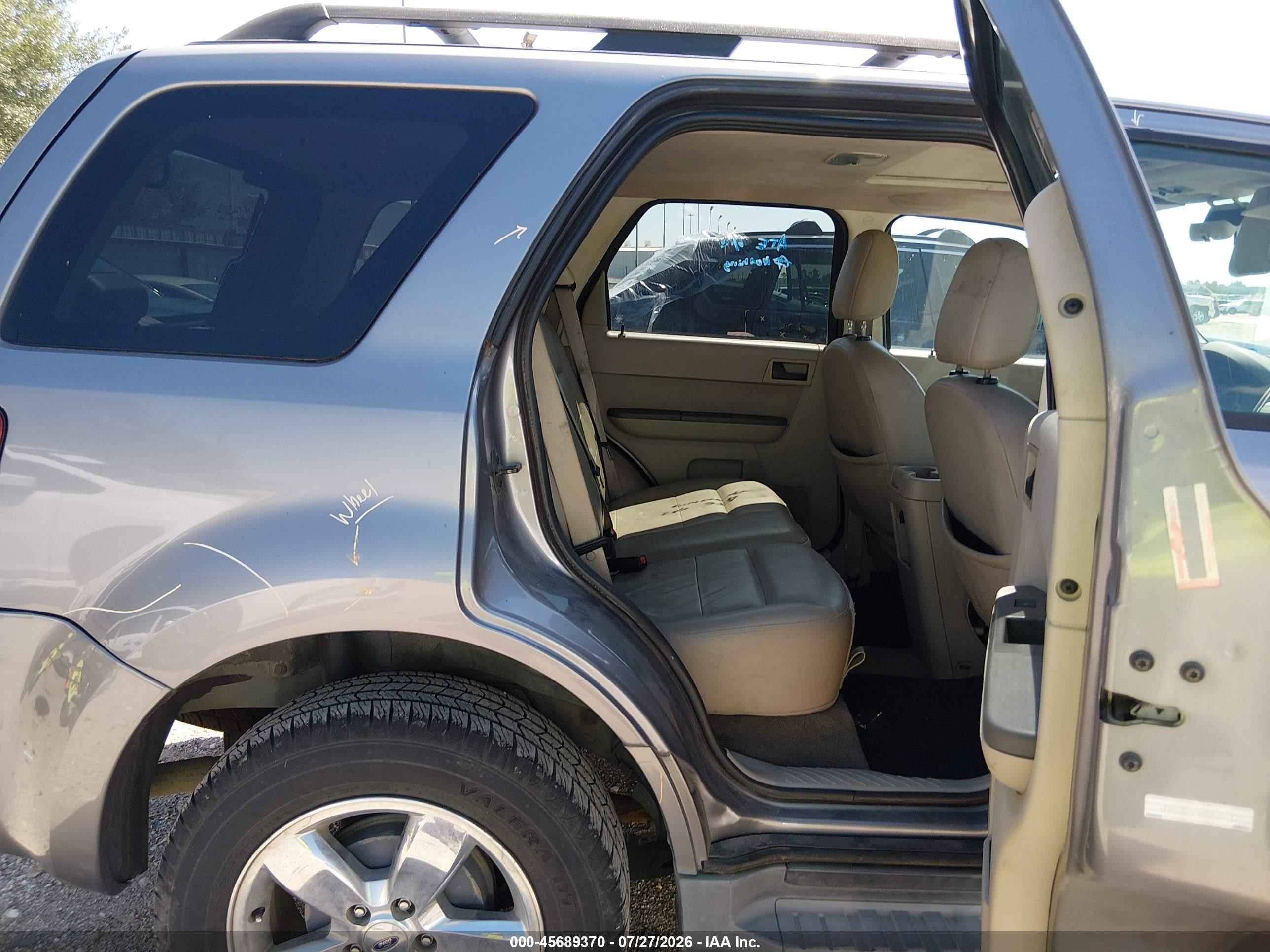 2008 Ford Escape Xlt Silver vin: 1FMCU03198KC32713