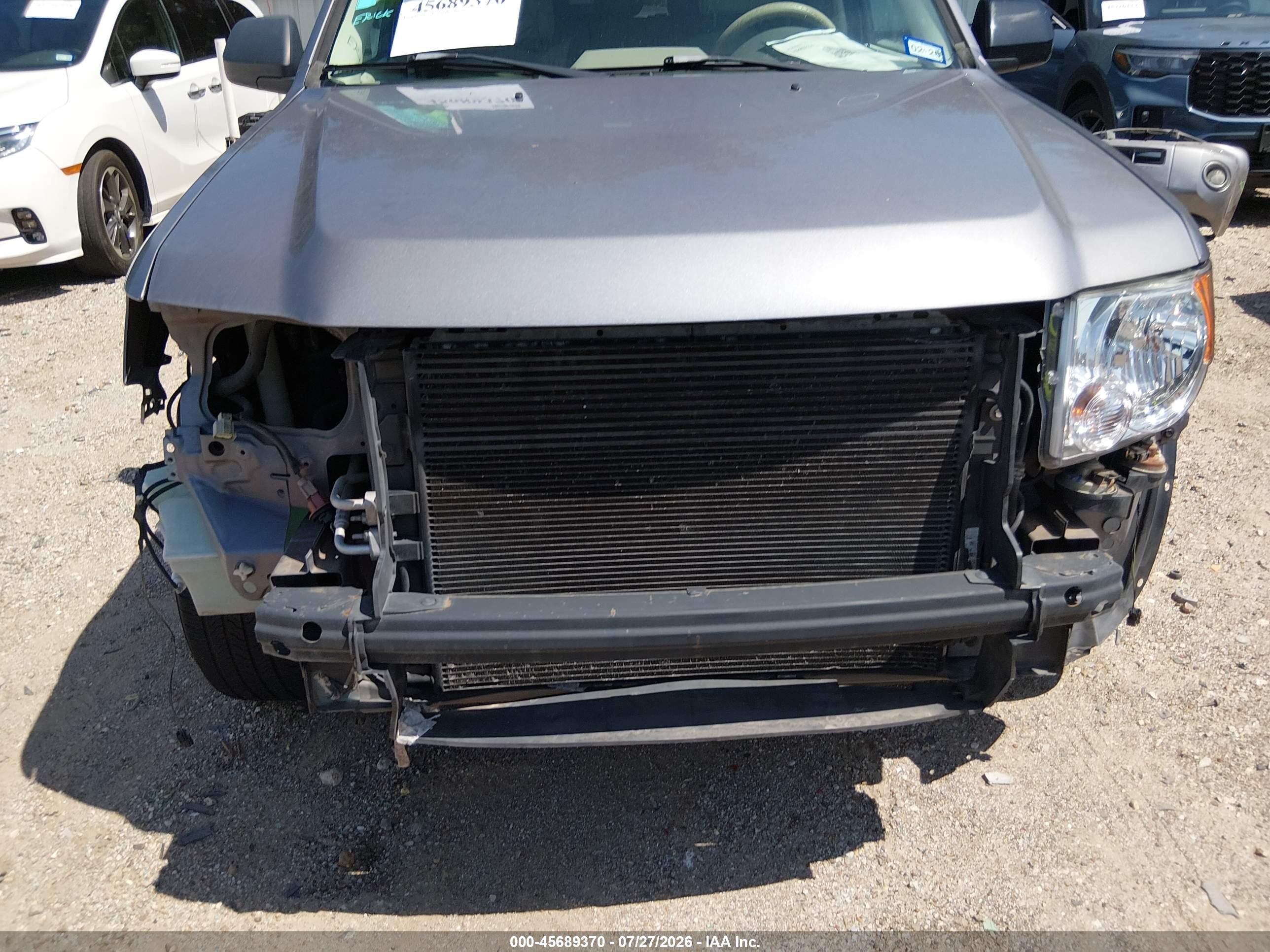 2008 Ford Escape Xlt Silver vin: 1FMCU03198KC32713