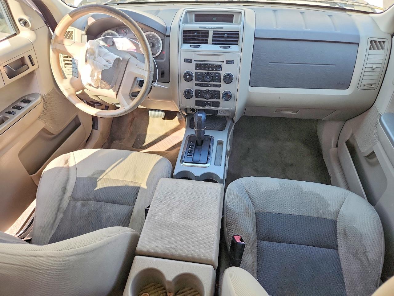 2008 Ford Escape Xlt White vin: 1FMCU03198KD86743
