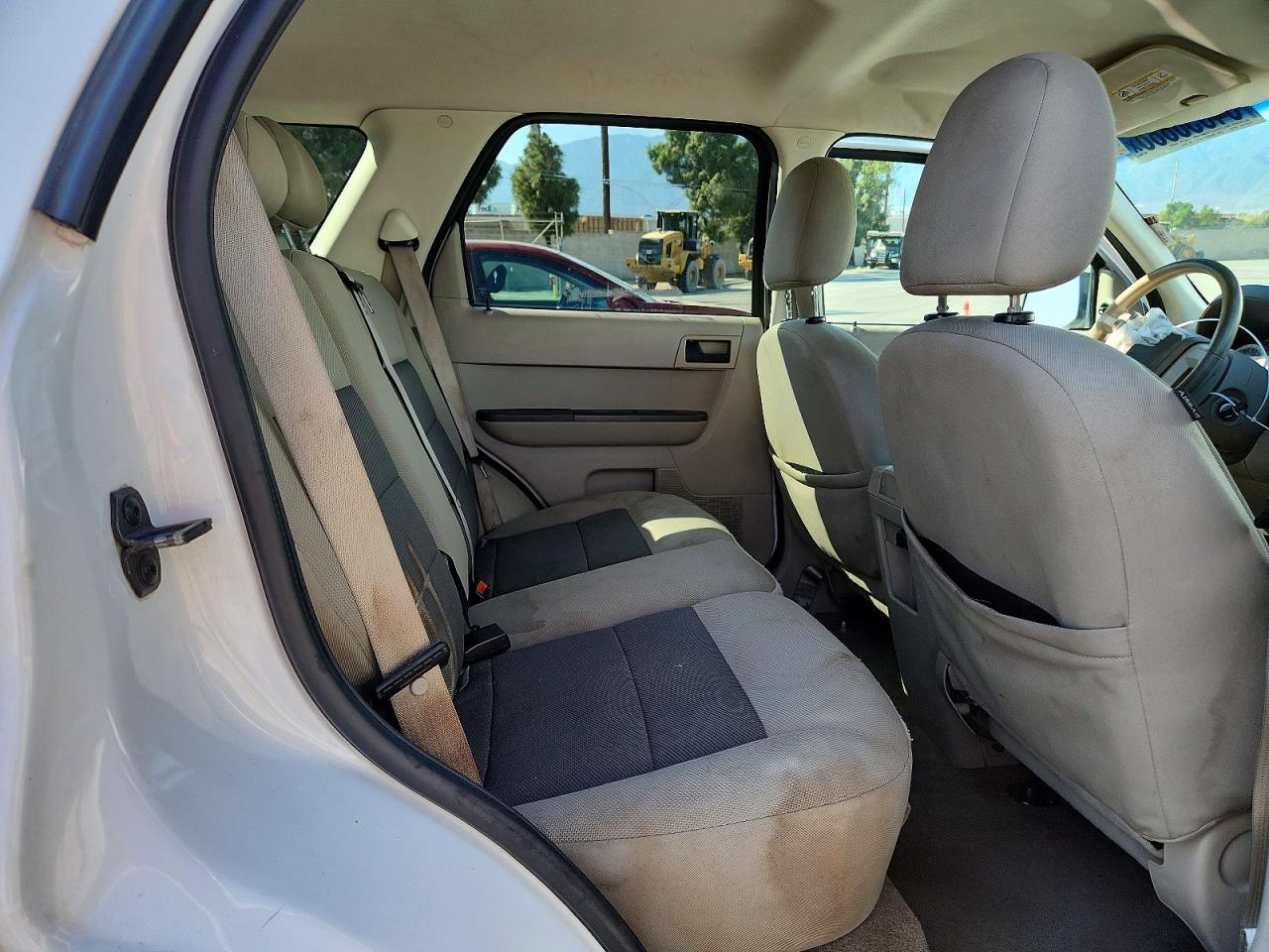 2008 Ford Escape Xlt White vin: 1FMCU03198KD86743