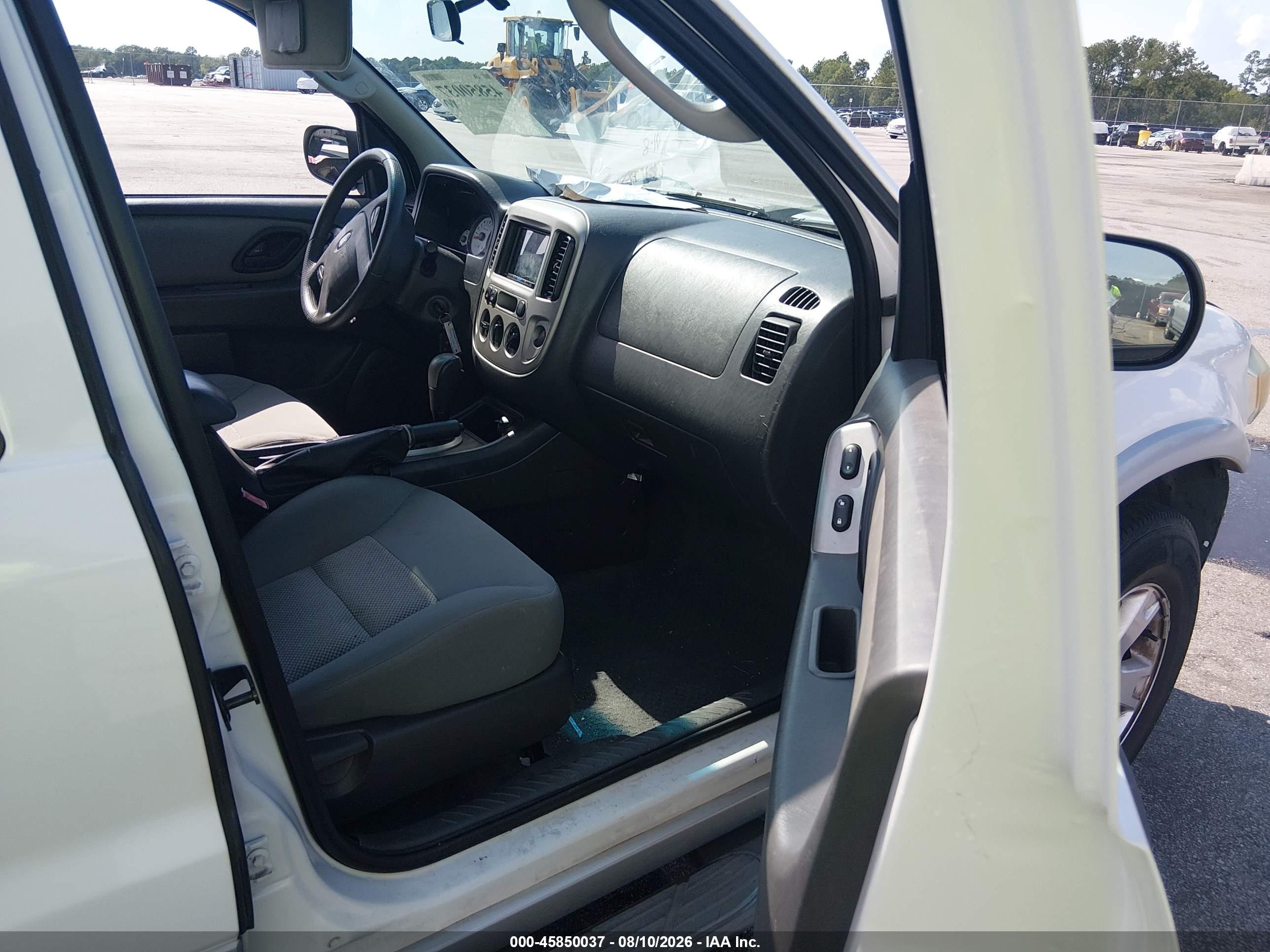 2007 Ford Escape Xlt/xlt Sport White vin: 1FMCU031X7KB87957