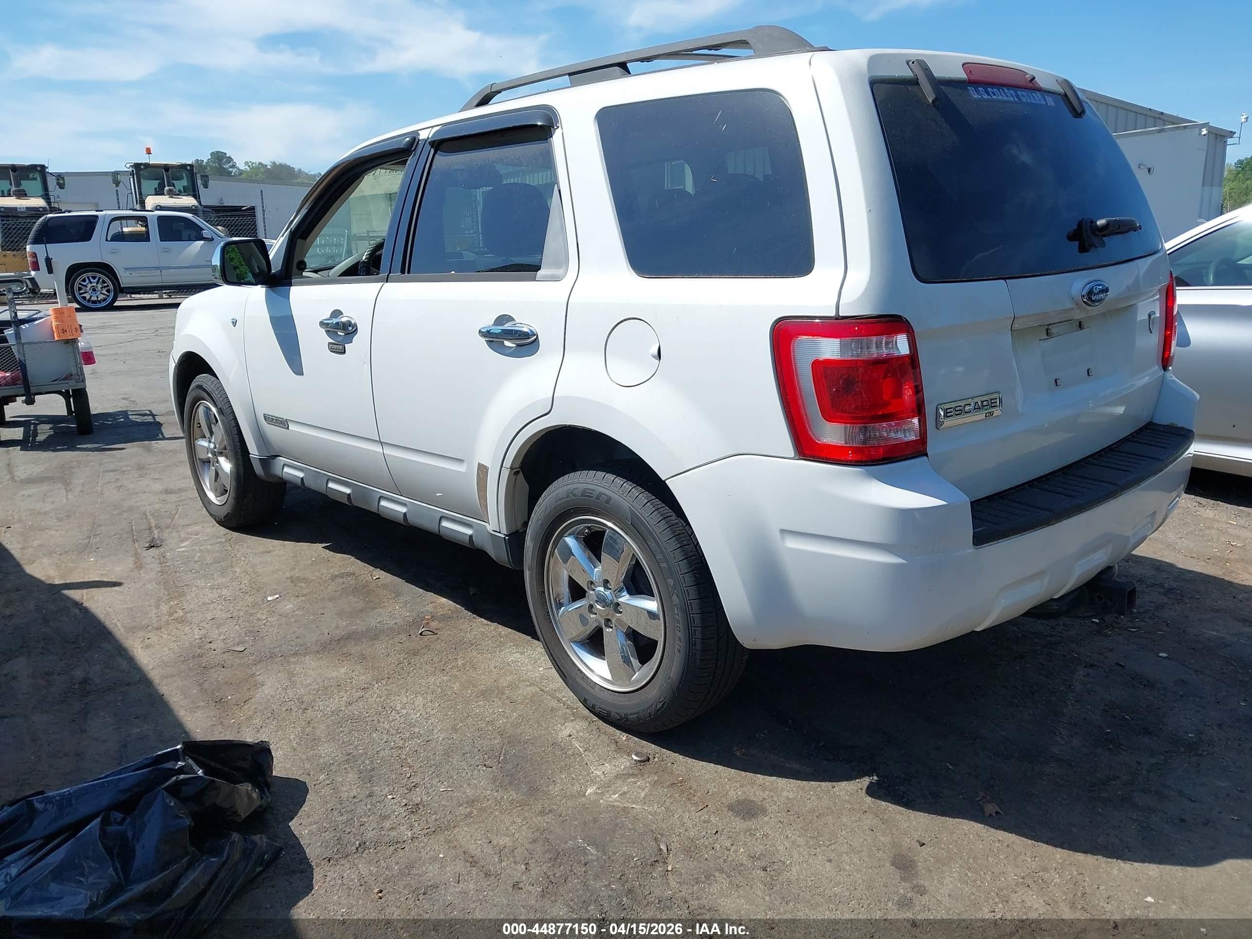 2008 Ford Escape Xlt Белый vin: 1FMCU031X8KB98698