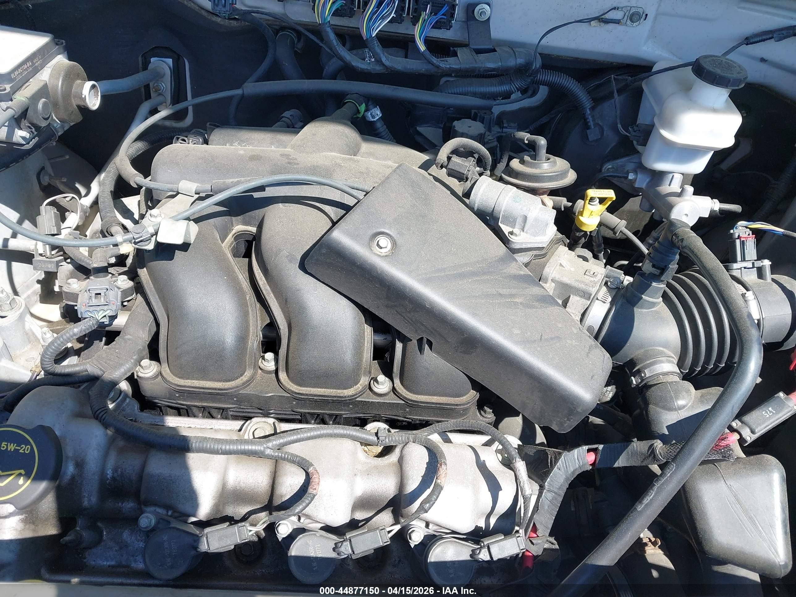 2008 Ford Escape Xlt Белый vin: 1FMCU031X8KB98698