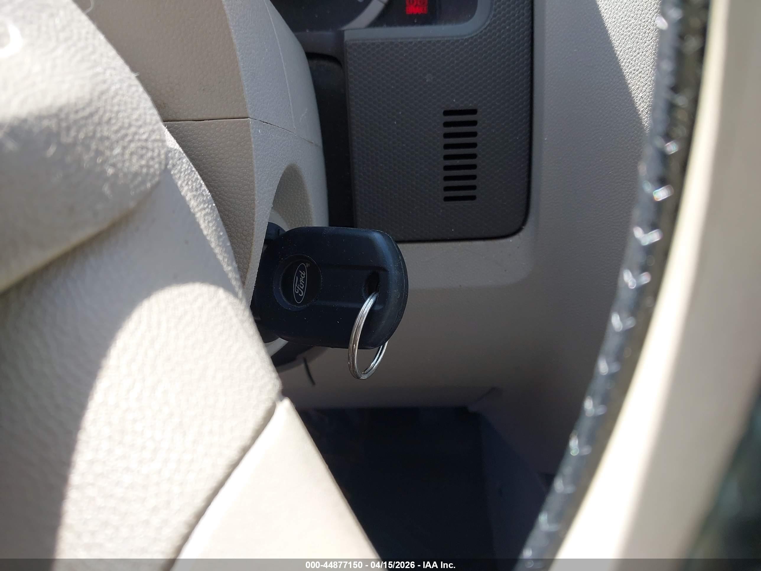 2008 Ford Escape Xlt Белый vin: 1FMCU031X8KB98698