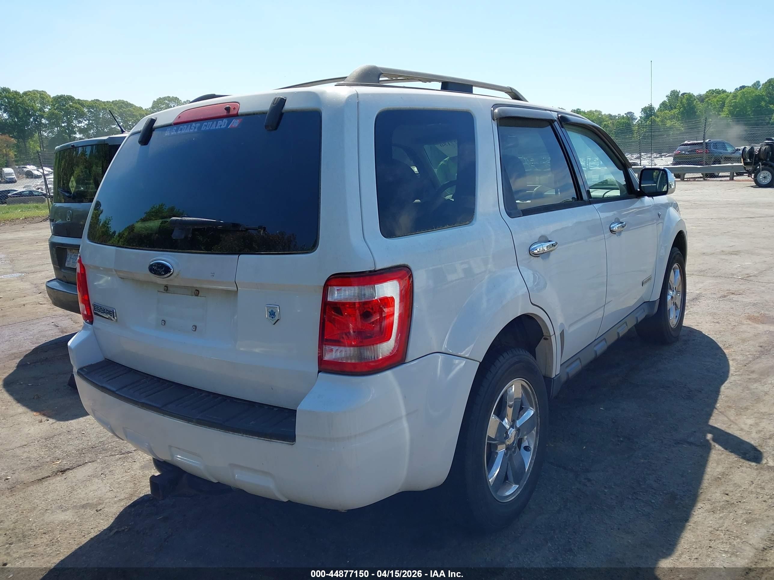 2008 Ford Escape Xlt Белый vin: 1FMCU031X8KB98698