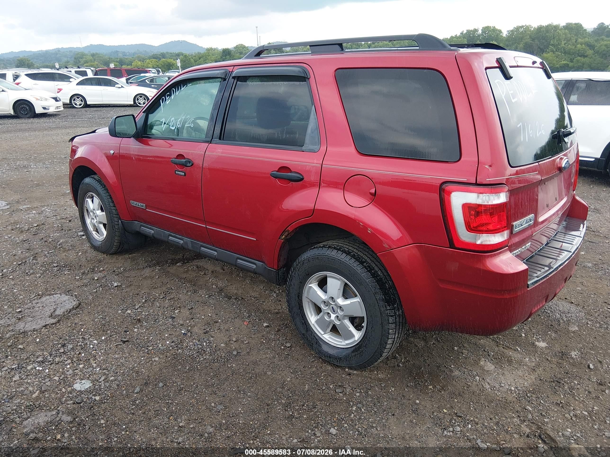 2008 Ford Escape Xlt Red vin: 1FMCU031X8KD49040