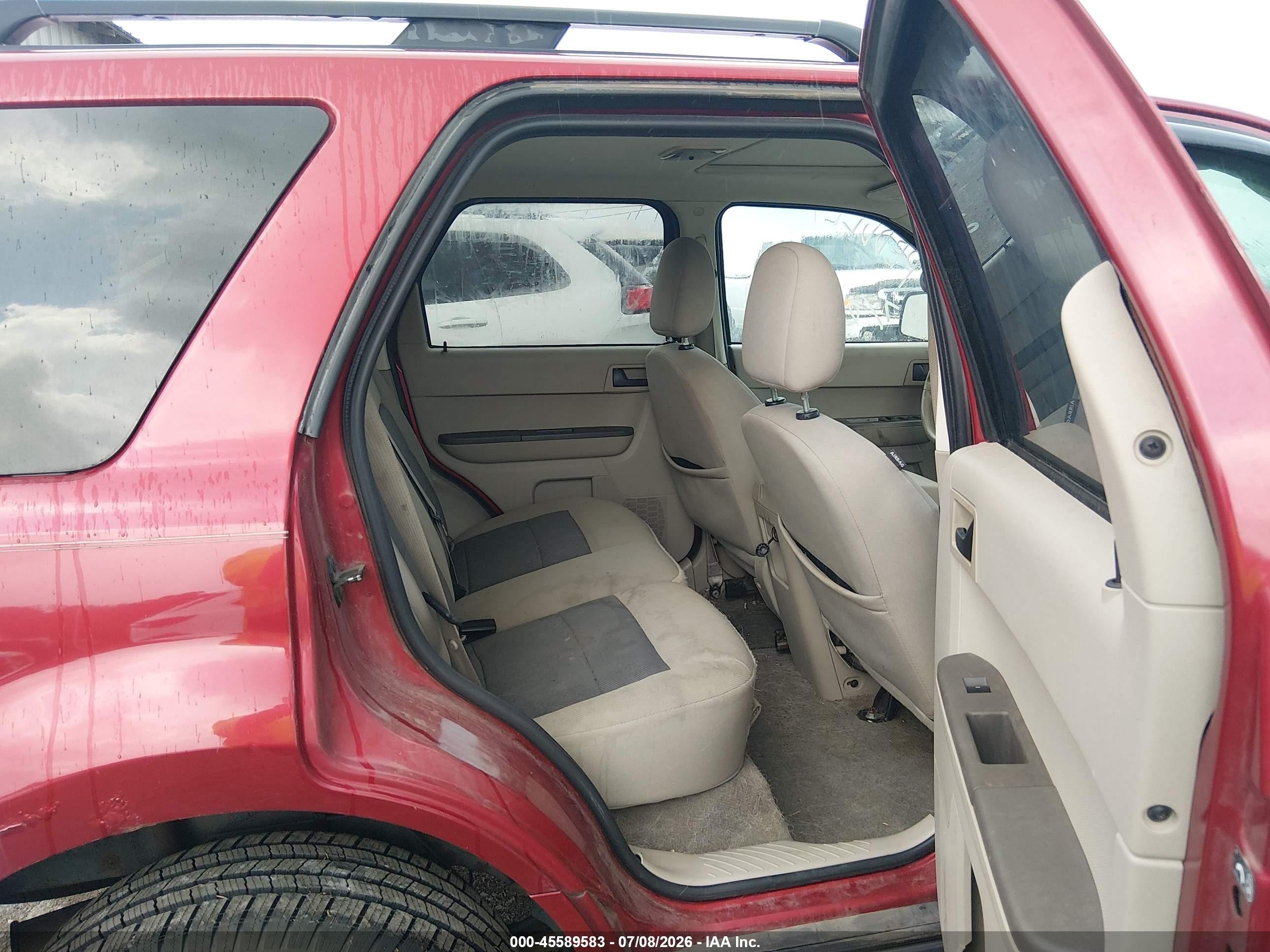 2008 Ford Escape Xlt Red vin: 1FMCU031X8KD49040