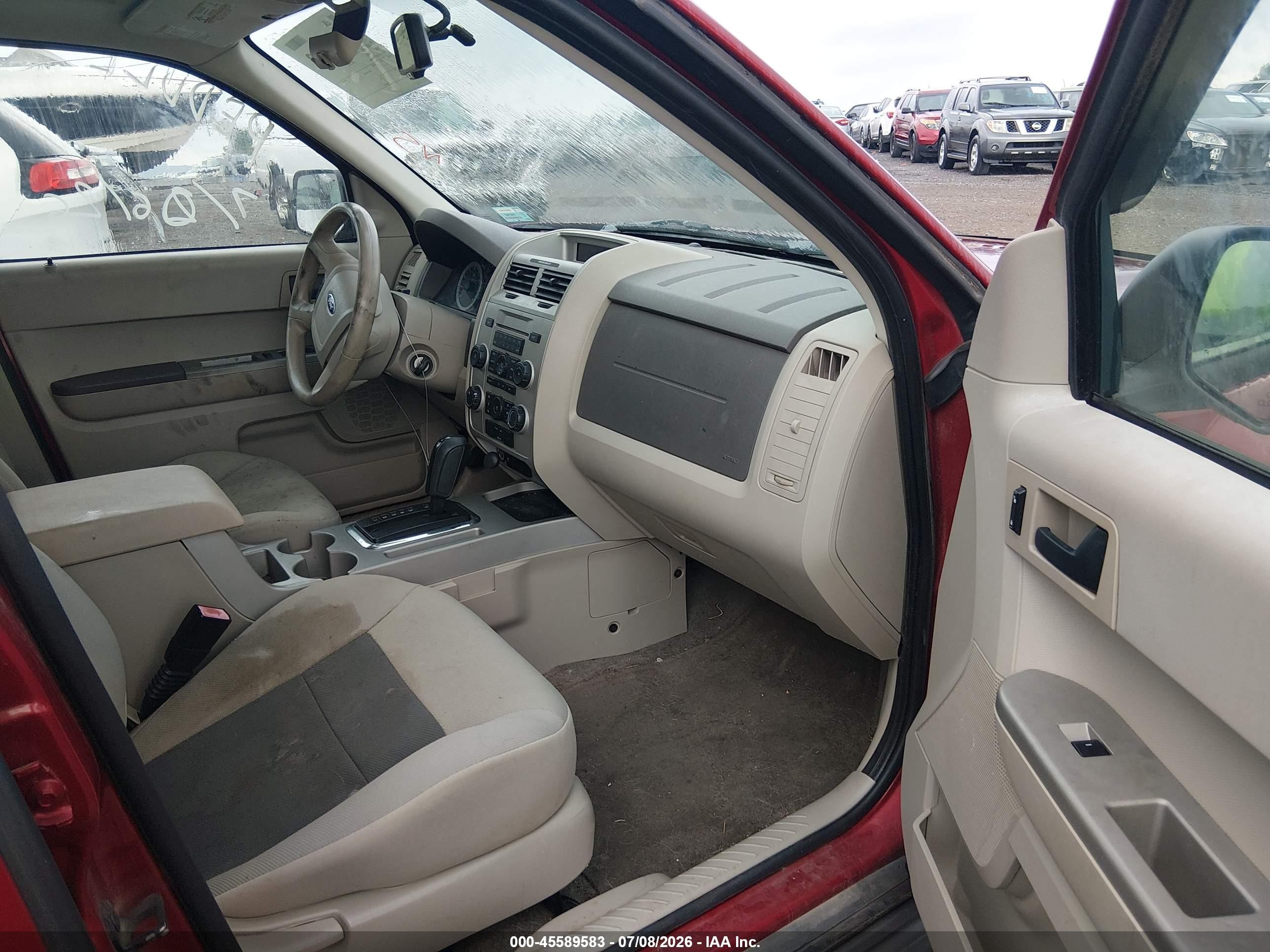 2008 Ford Escape Xlt Red vin: 1FMCU031X8KD49040