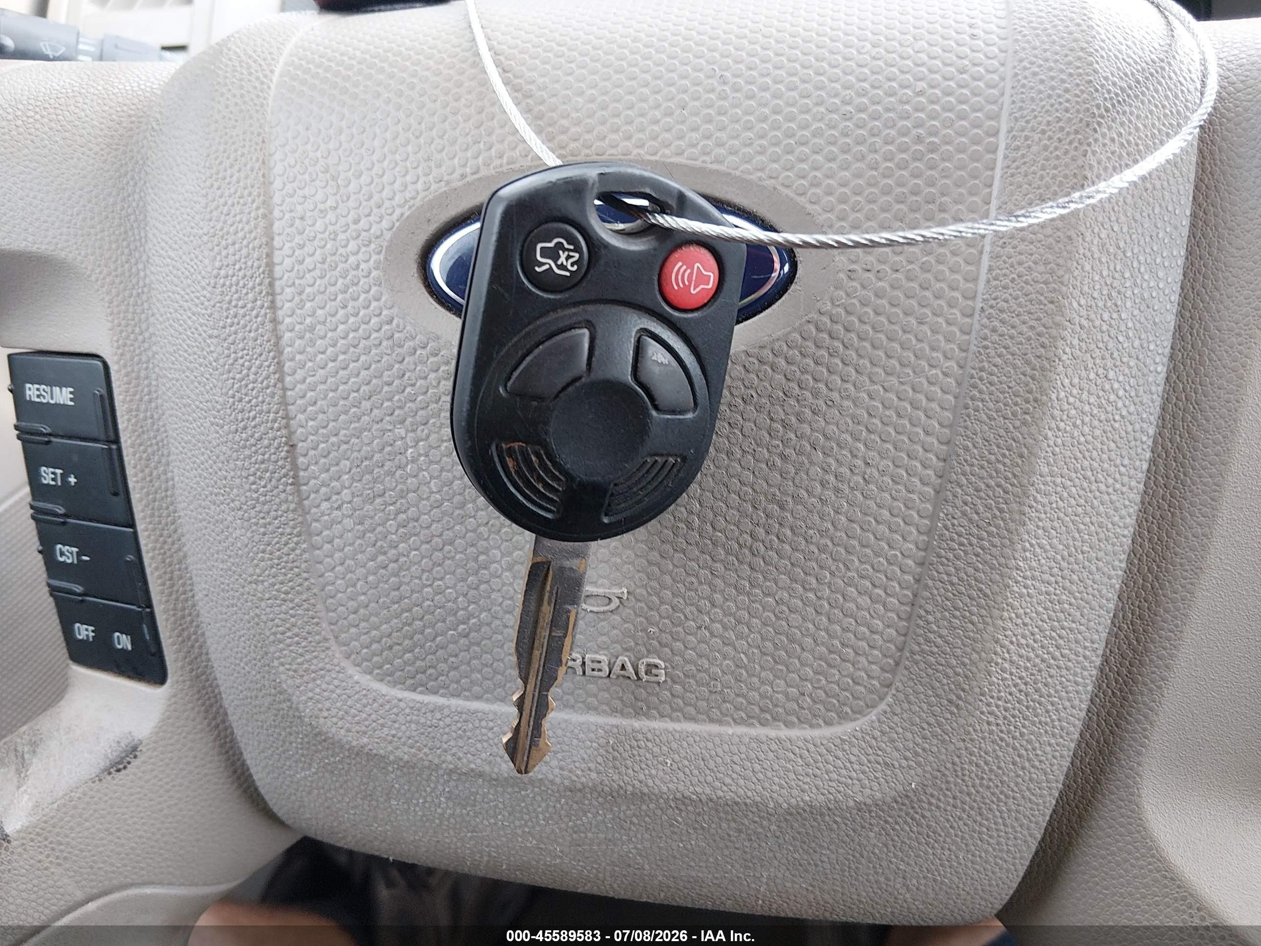 2008 Ford Escape Xlt Red vin: 1FMCU031X8KD49040