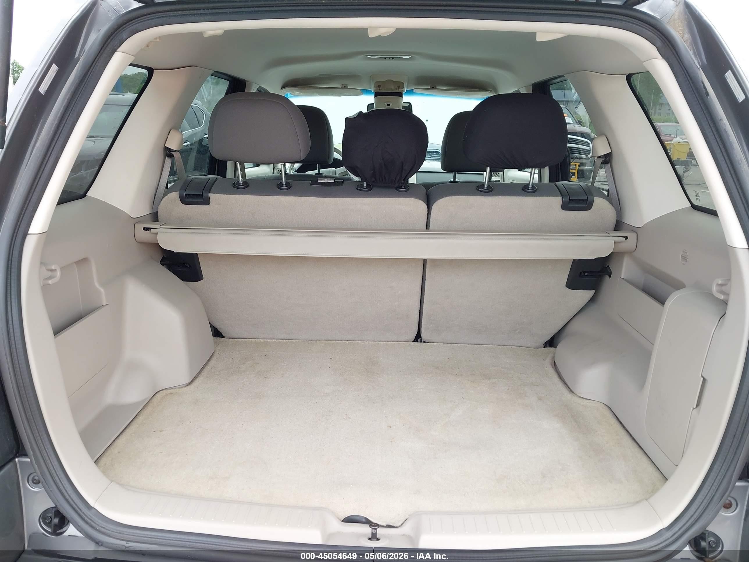 2009 Ford Escape Xlt Gray vin: 1FMCU03709KA02726