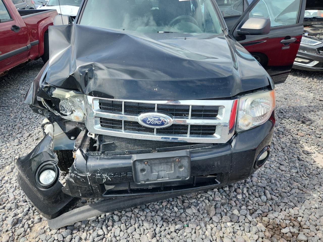 2009 Ford Escape Xlt Black vin: 1FMCU03709KB26429