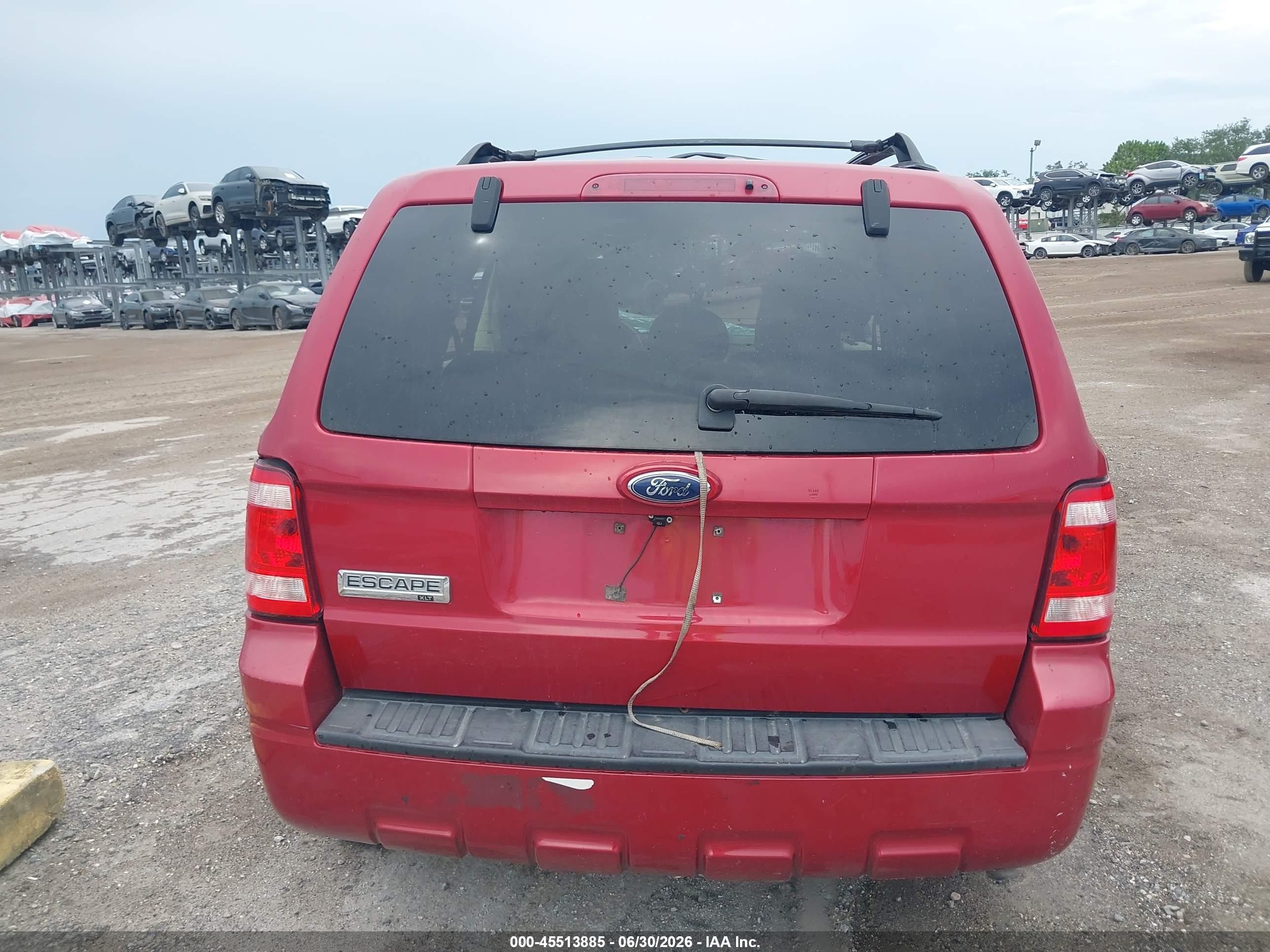 2009 Ford Escape Xlt Red vin: 1FMCU03709KB30481