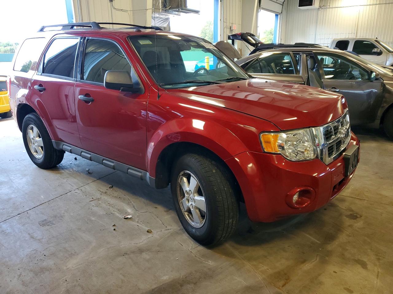 2009 Ford Escape Xlt Burgundy vin: 1FMCU03709KB64839