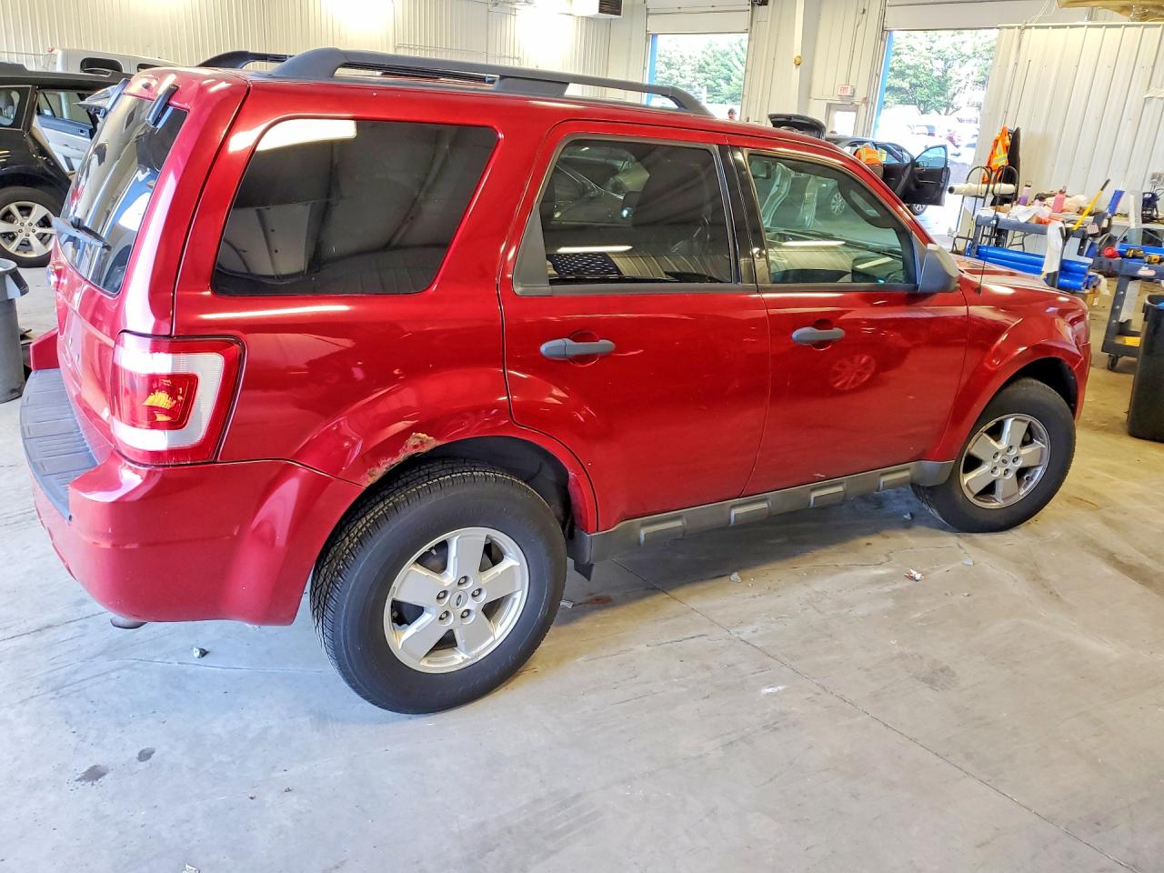 2009 Ford Escape Xlt Burgundy vin: 1FMCU03709KB64839
