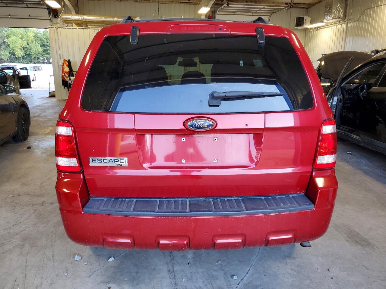 2009 Ford Escape Xlt Burgundy vin: 1FMCU03709KB64839