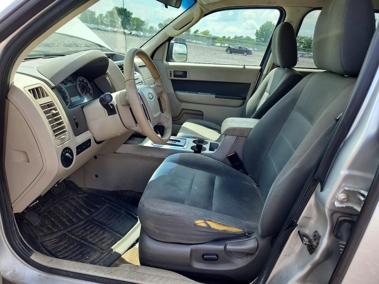 2009 Ford Escape Xlt Серебряный vin: 1FMCU03709KD07997