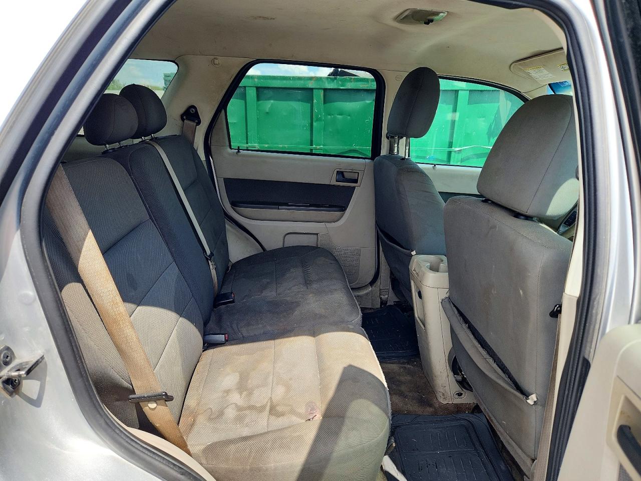 2009 Ford Escape Xlt Серебряный vin: 1FMCU03709KD07997