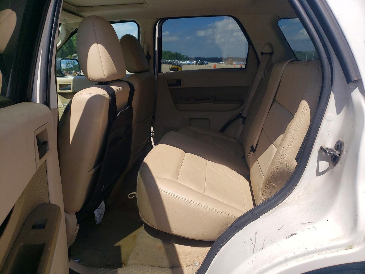 2009 Ford Escape Xlt White vin: 1FMCU03719KA03061