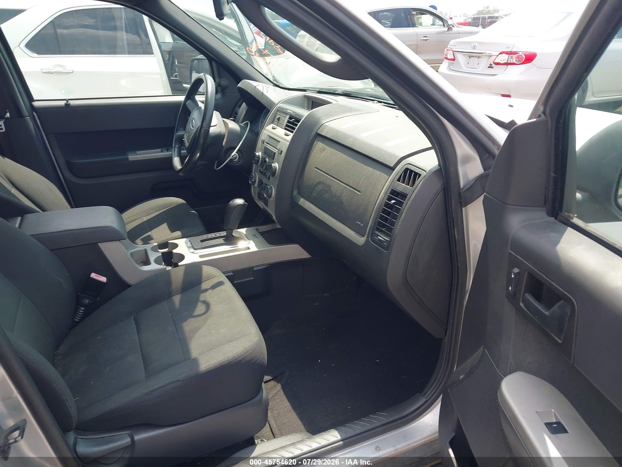 2009 Ford Escape Xlt Silver vin: 1FMCU03719KB79480