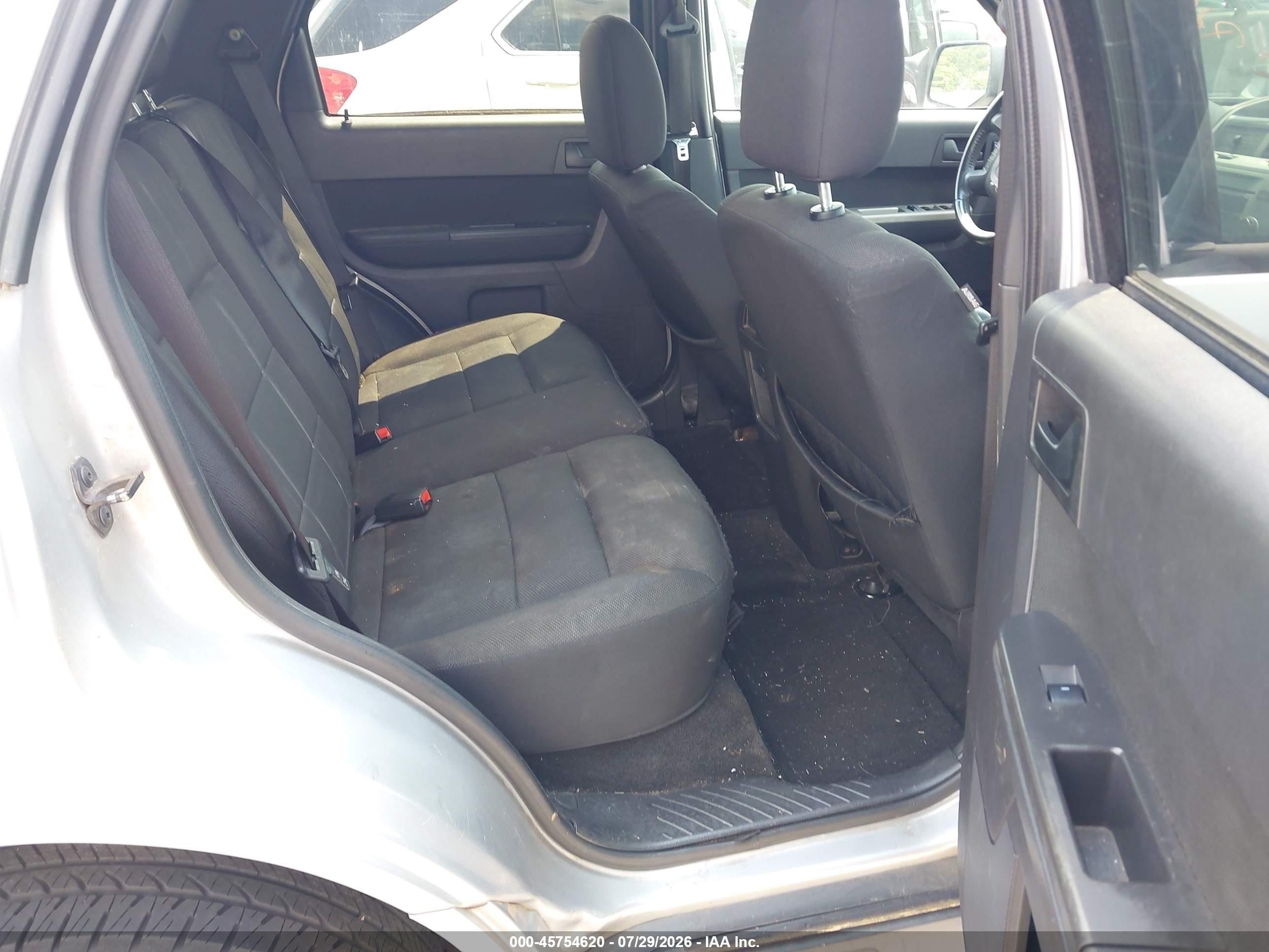 2009 Ford Escape Xlt Silver vin: 1FMCU03719KB79480