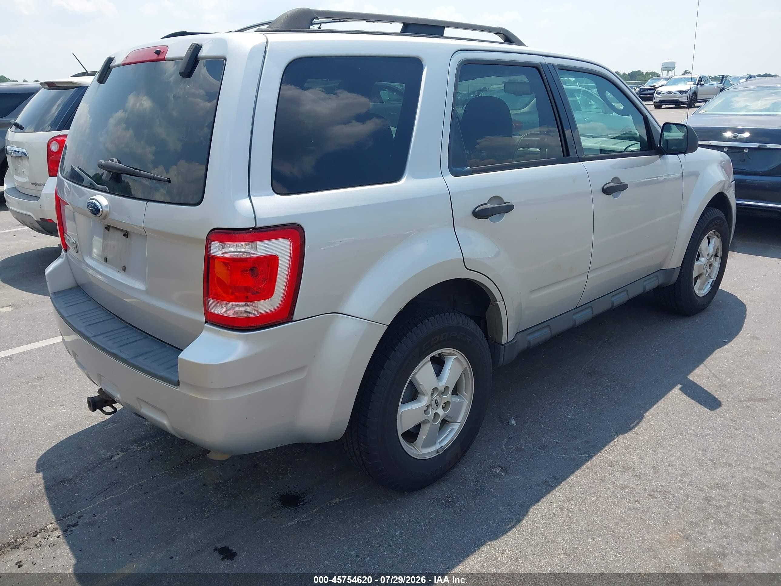 2009 Ford Escape Xlt Silver vin: 1FMCU03719KB79480