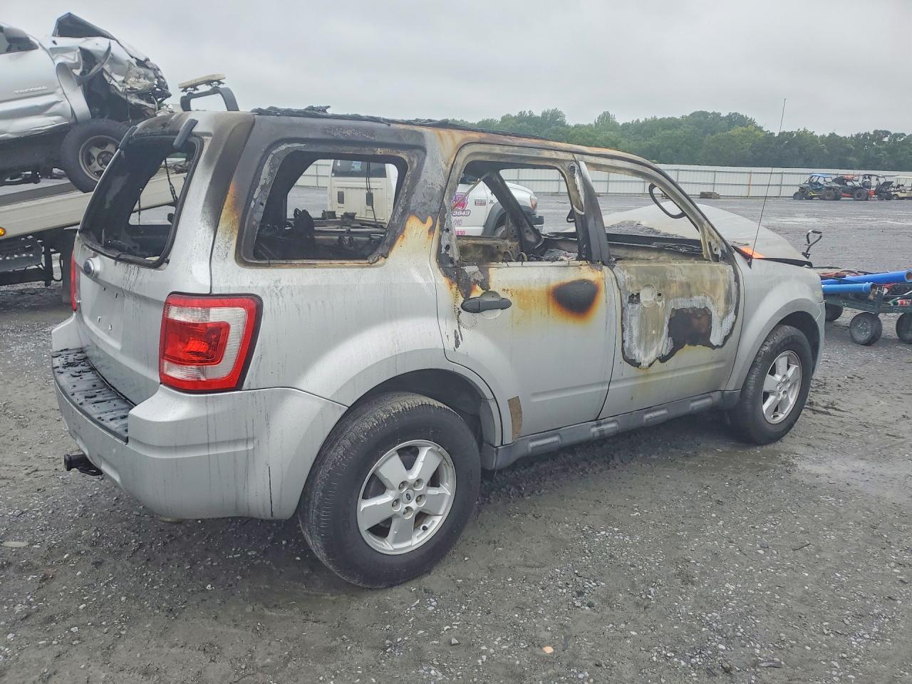 2009 Ford Escape Xlt Silver vin: 1FMCU03729KA03621