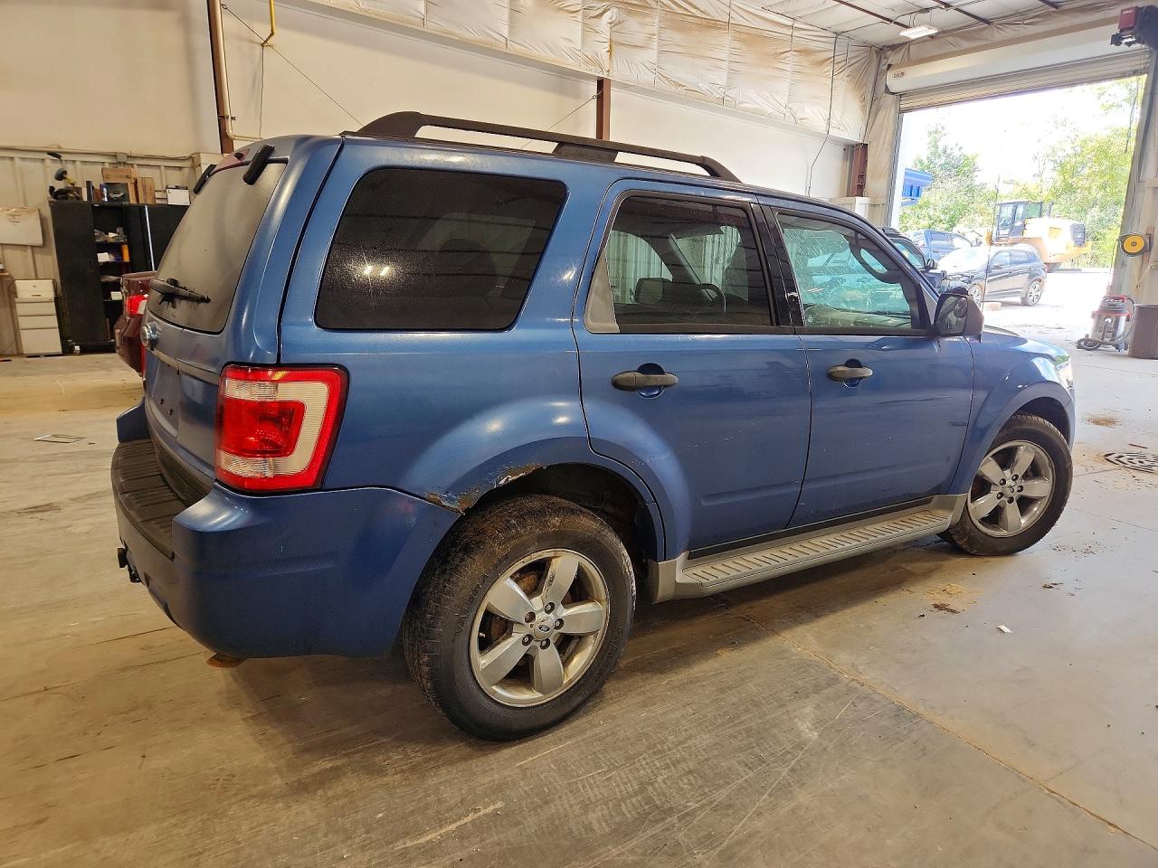 2009 Ford Escape Xlt Blue vin: 1FMCU03729KA44377