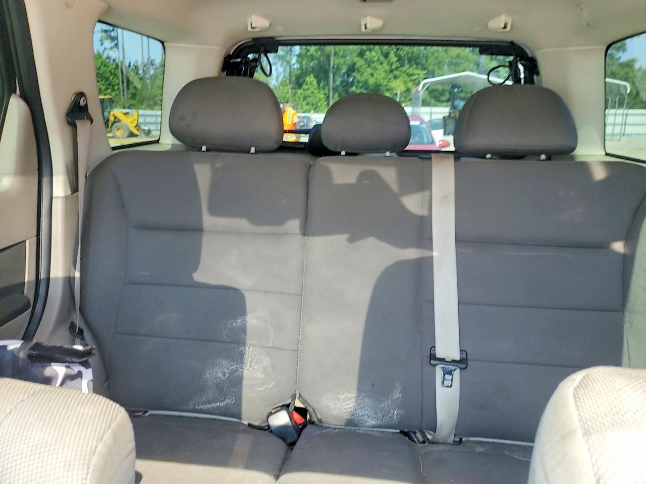 2009 Ford Escape Xlt White vin: 1FMCU03729KA56965