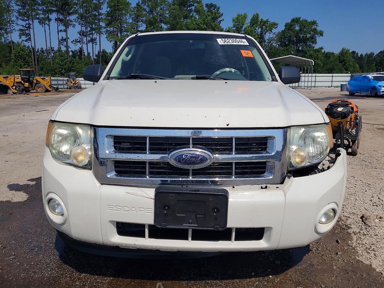 2009 Ford Escape Xlt White vin: 1FMCU03729KA56965