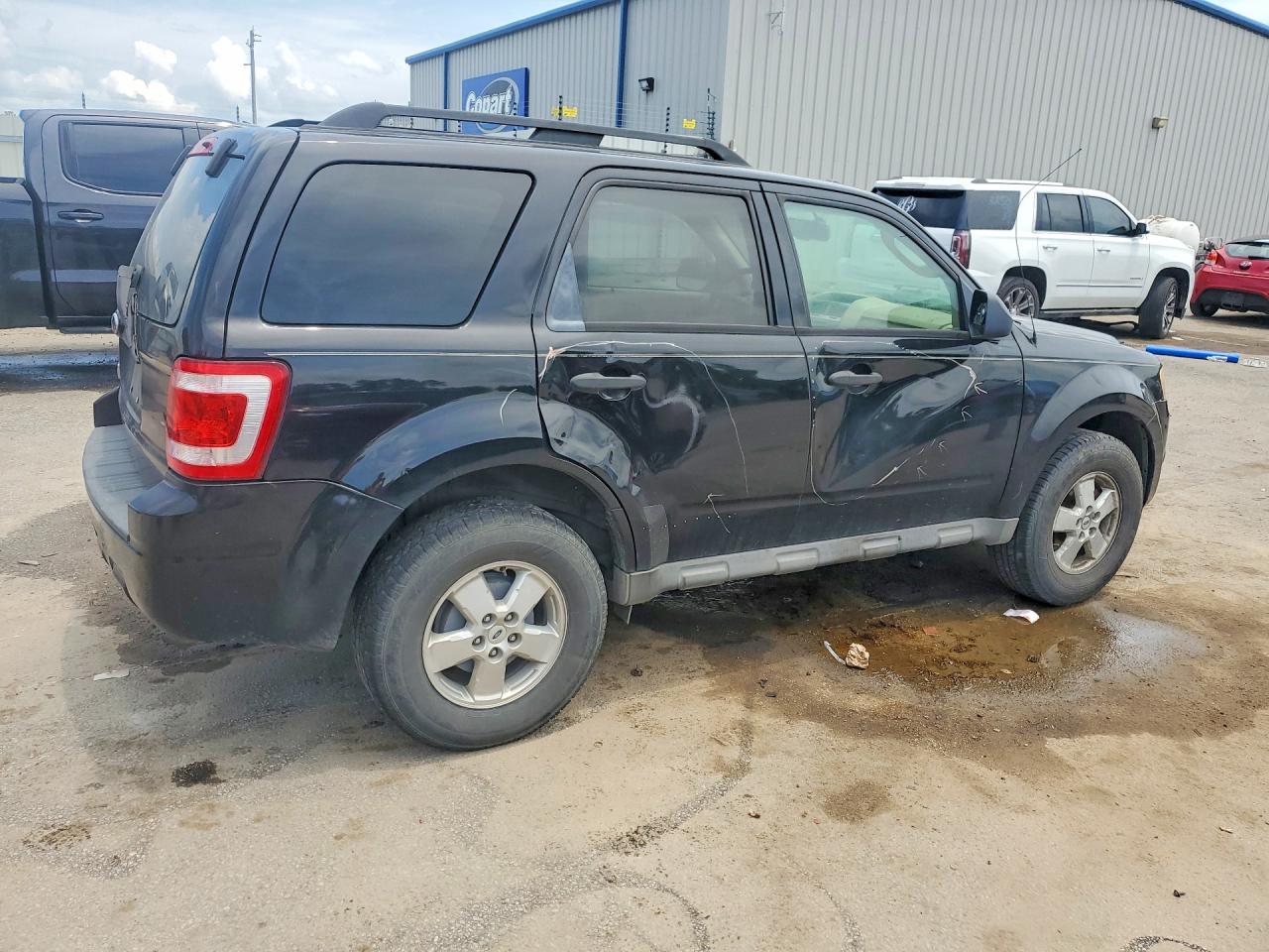 2009 Ford Escape Xlt Black vin: 1FMCU03729KB46651