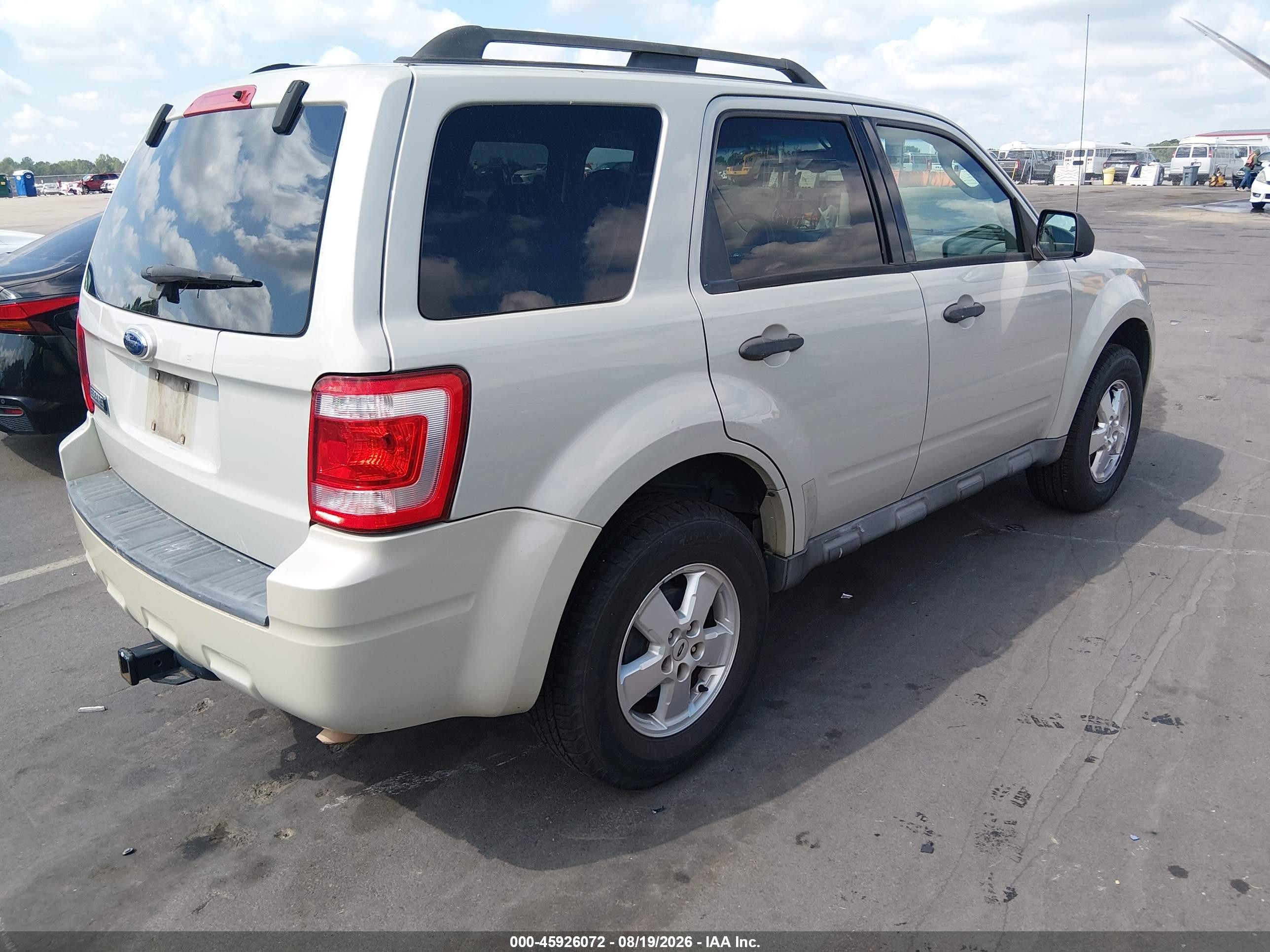 2009 Ford Escape Xlt Cream vin: 1FMCU03729KD01361