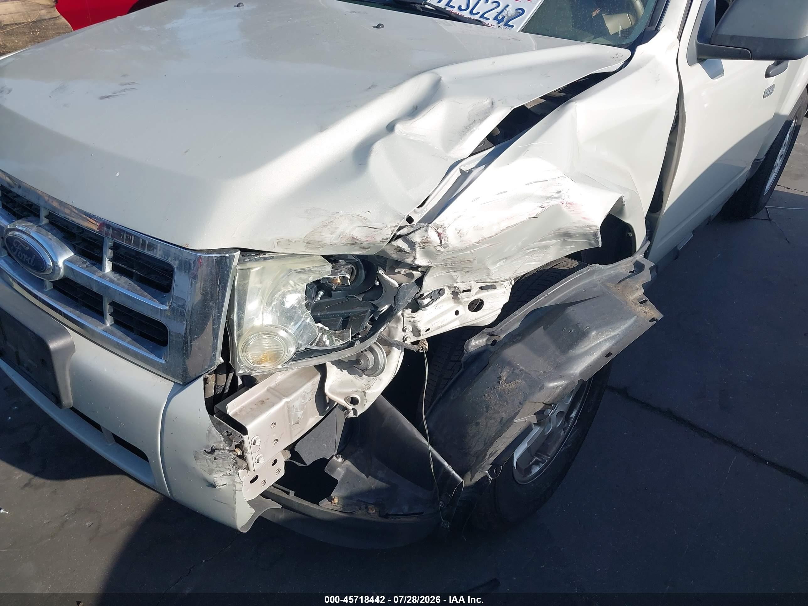2009 Ford Escape Xlt White vin: 1FMCU03739KA21397